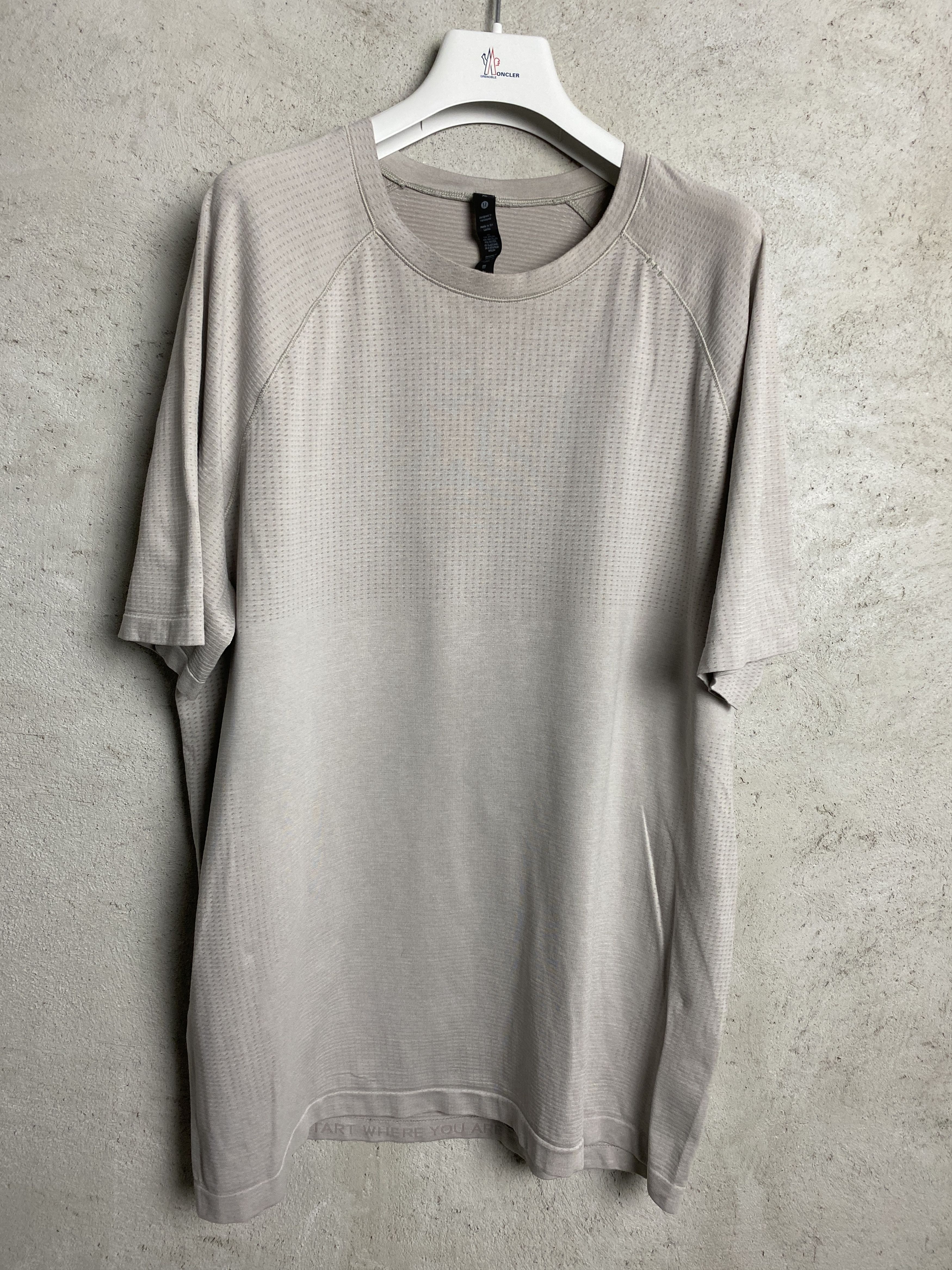 Lululemon Lululemon t-shirt tee sport gym pilates yoga Size US XL / EU 56 / 4 - 1 Thumbnail