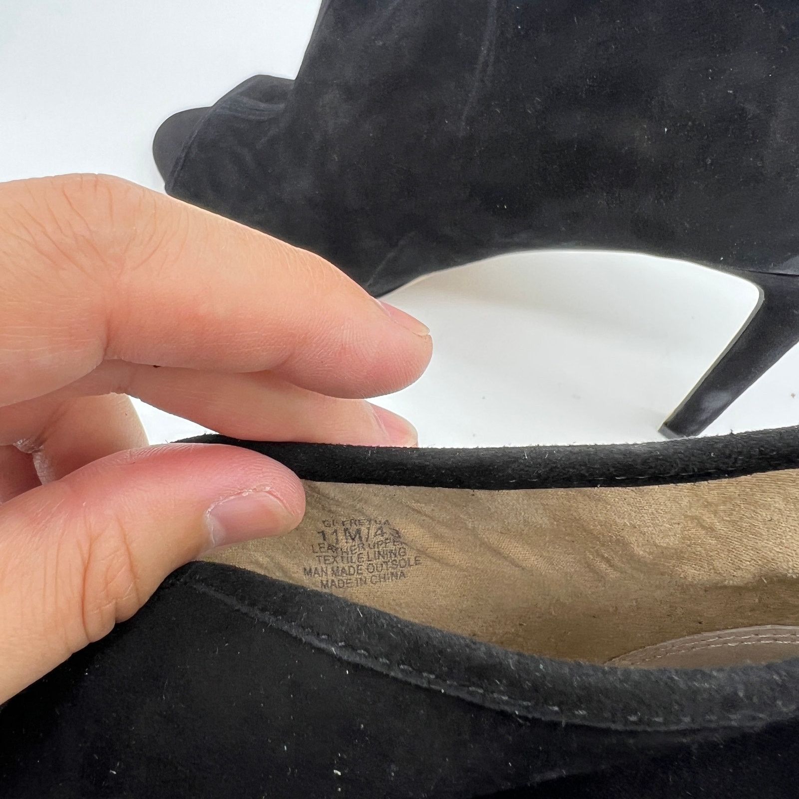 Other G.I.L.I. Peep Toe Zip Back Suede Booties Size 11 M Size US 11 / IT 41 - 2 Thumbnail