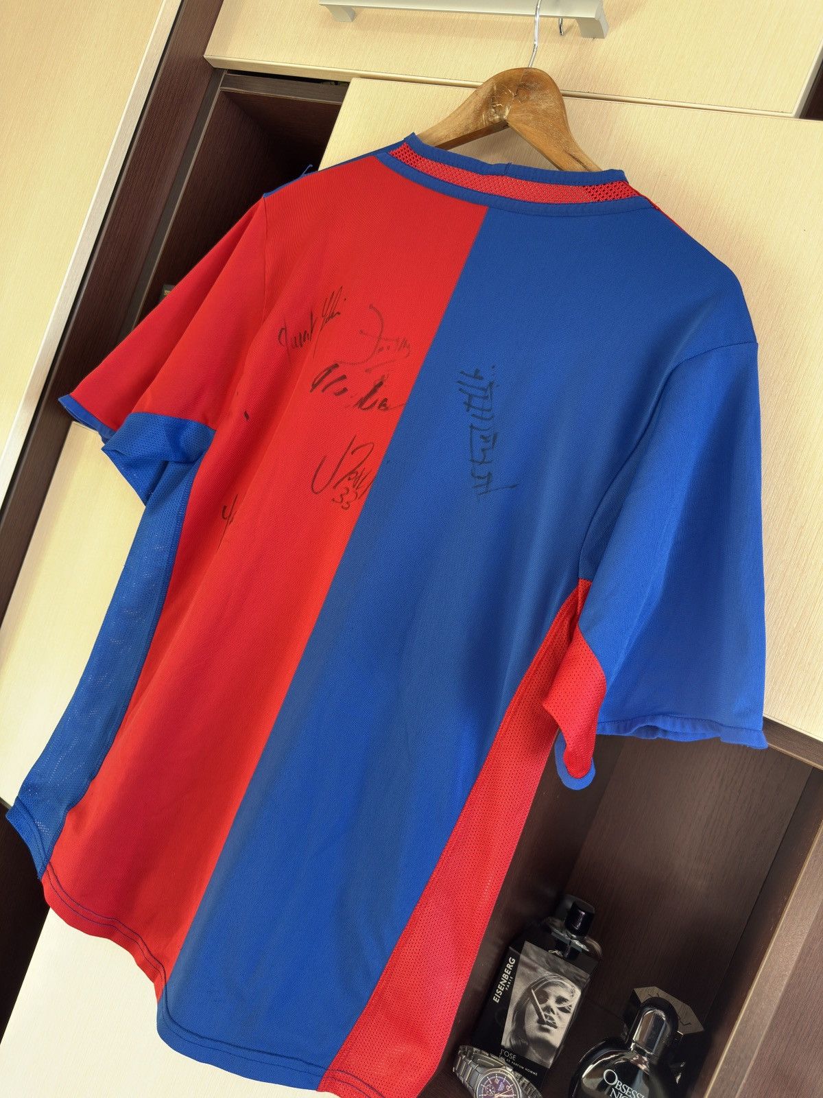 Nike Vintage Basel 2002-2004 Signed Home Soccer Jersey Kit Shirt Size US S / EU 44-46 / 1 - 8 Thumbnail