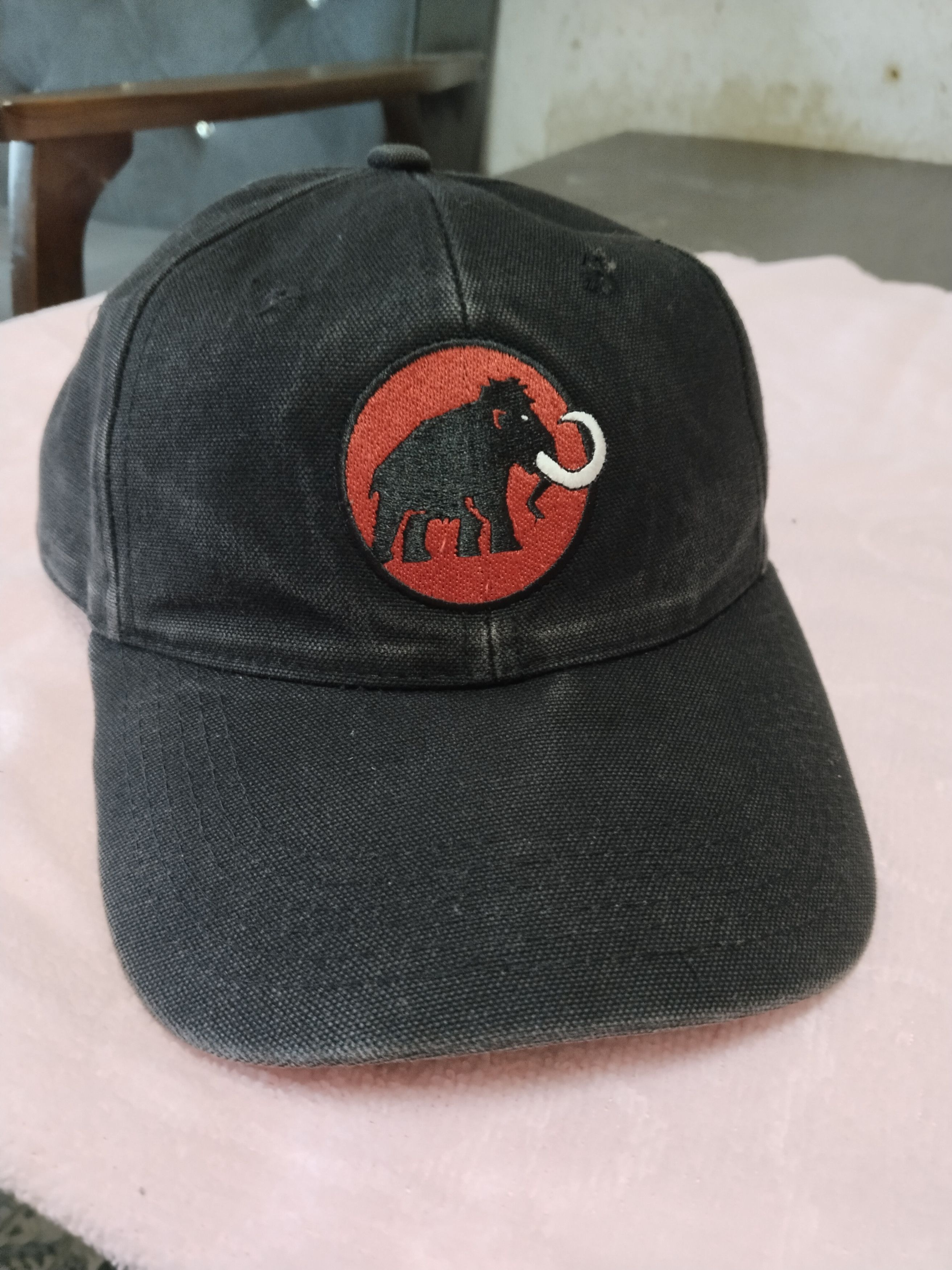 Mammut RARE SUN FADED EMBROIDERY MAMMUT CAP Size ONE SIZE - 1 Thumbnail