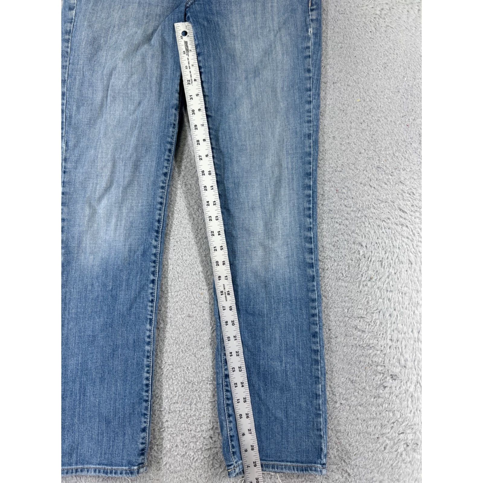 Calvin Klein Calvin Klein Jeans Women 8 Blue Denim Straight 29x29 Embroidered Cotton 29 Inseam 29 Denim Pockets Medium Wash 5-Pocket Regular Fit Vintage No Size 30" / US 8 / IT 44 - 7 Thumbnail