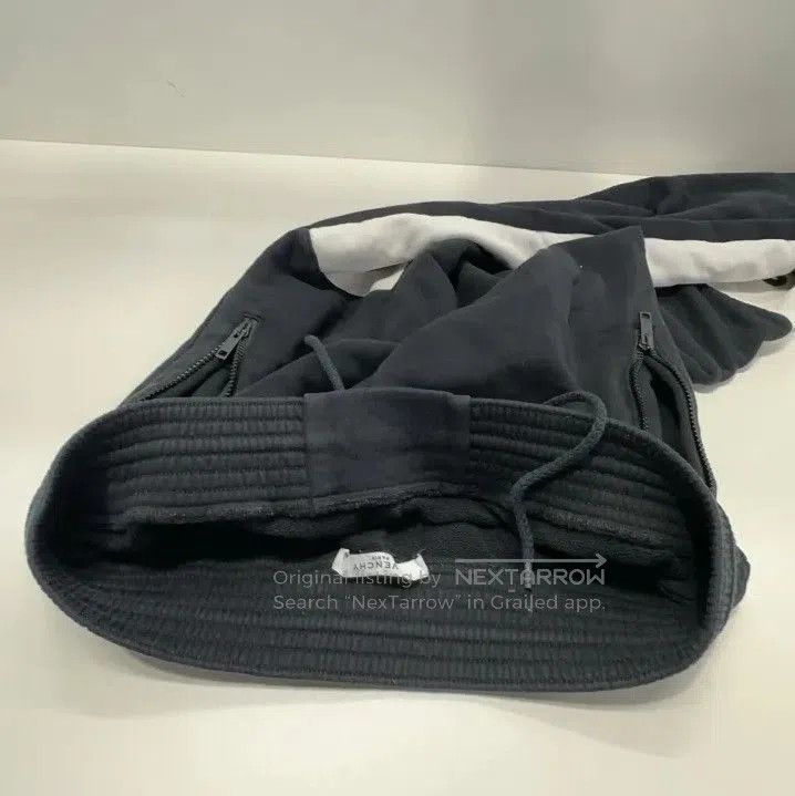Givenchy Givenchy Logo Embroidered Men's Jogger Sweatpants. Size US 35 - 2 Thumbnail