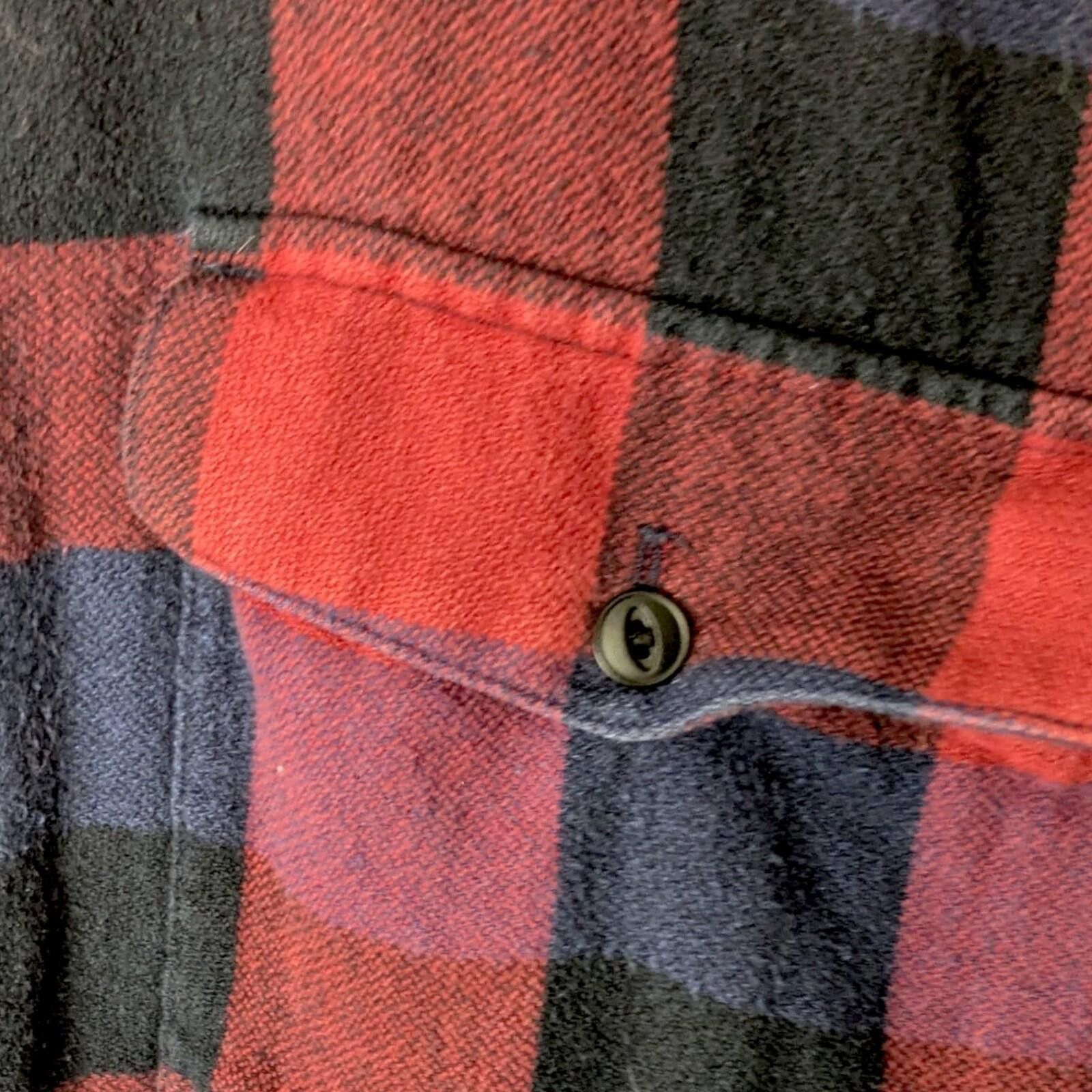 Armani Exchange Men's Armani Exchange XL Red Black Plaid Button Down Shirt Size US XL / EU 56 / 4 - 4 Thumbnail