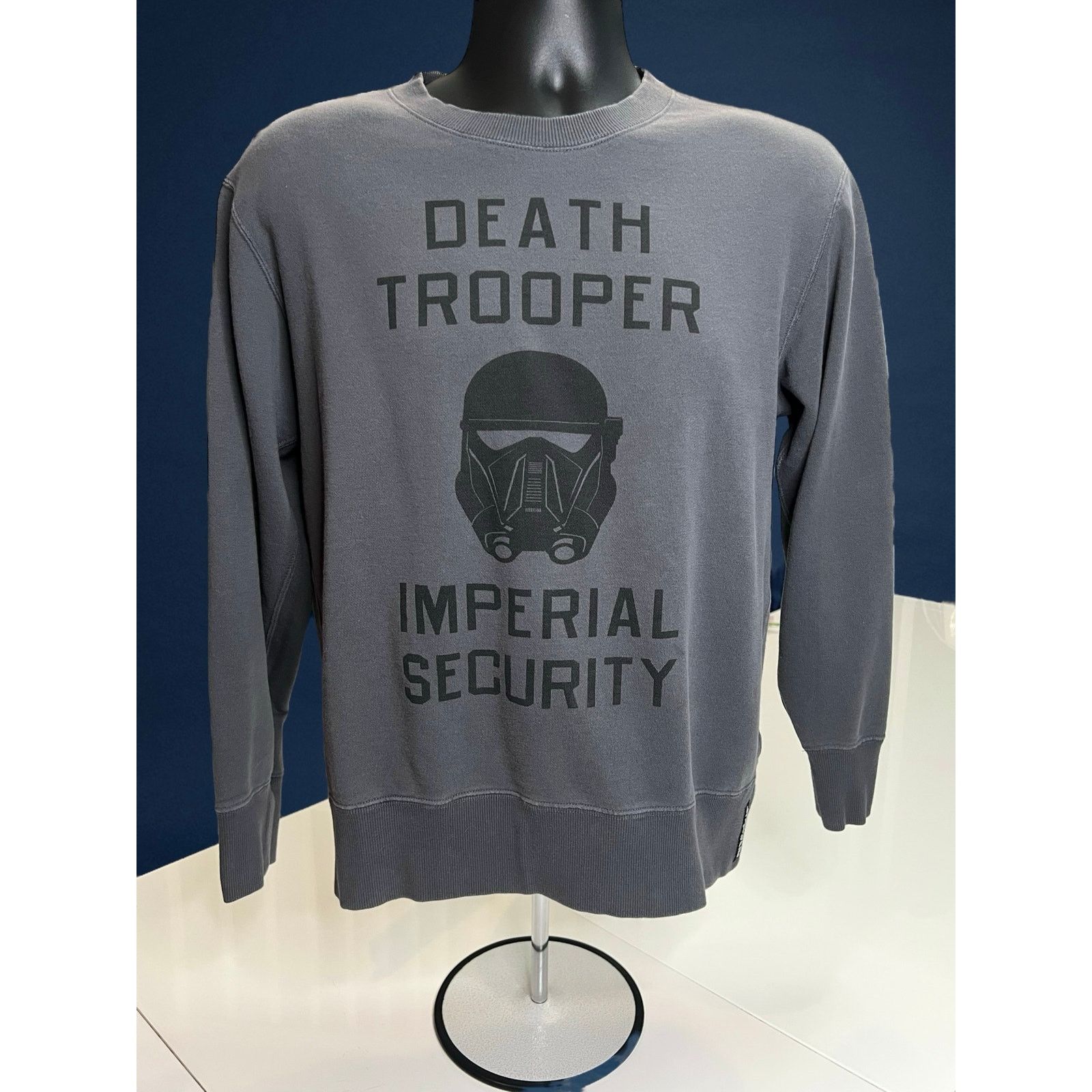 Star Wars Star Wars Death Trooper Imperial Sweatshirt Uniqlo Lar Gray Size US L / EU 52-54 / 3 - 1 Thumbnail