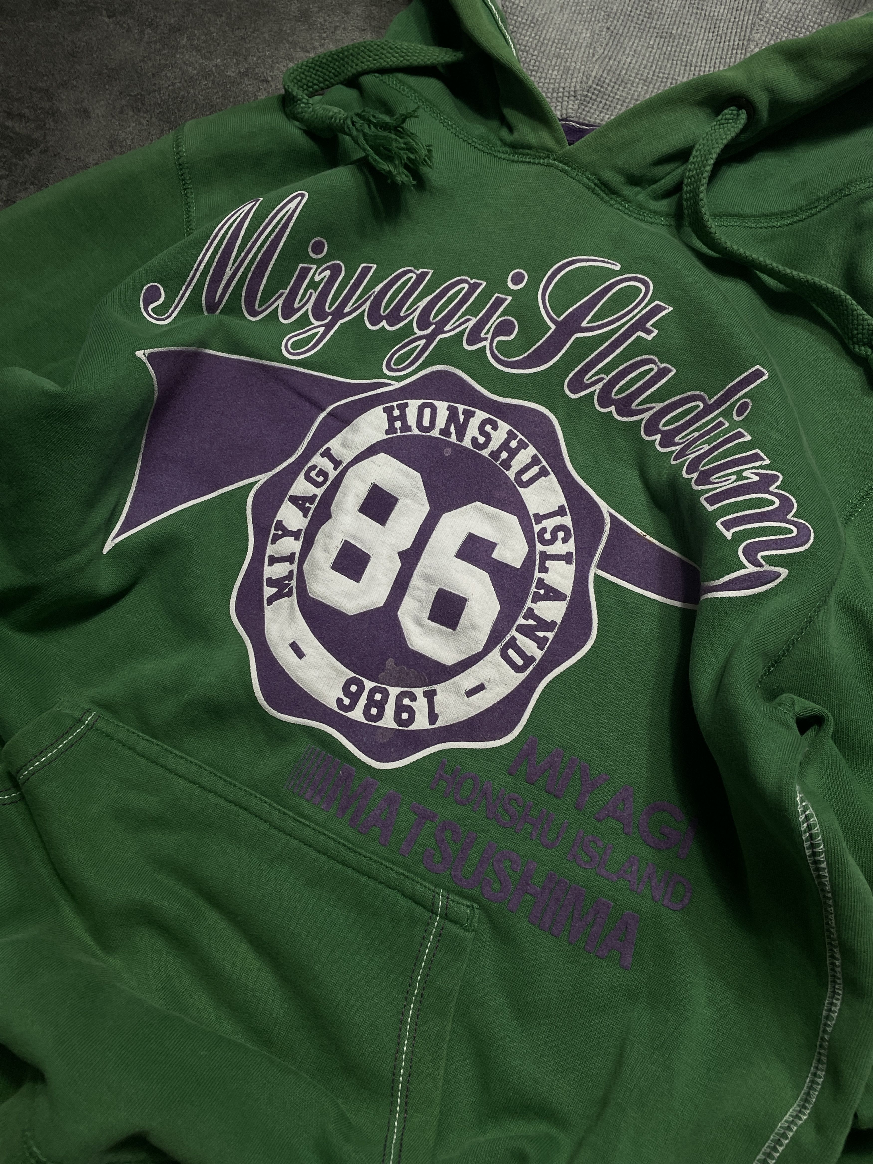 Burton Vintage Y2K Hoodie Spellout Cozy Streetwear Hype Burton Size US S / EU 44-46 / 1 - 3 Thumbnail