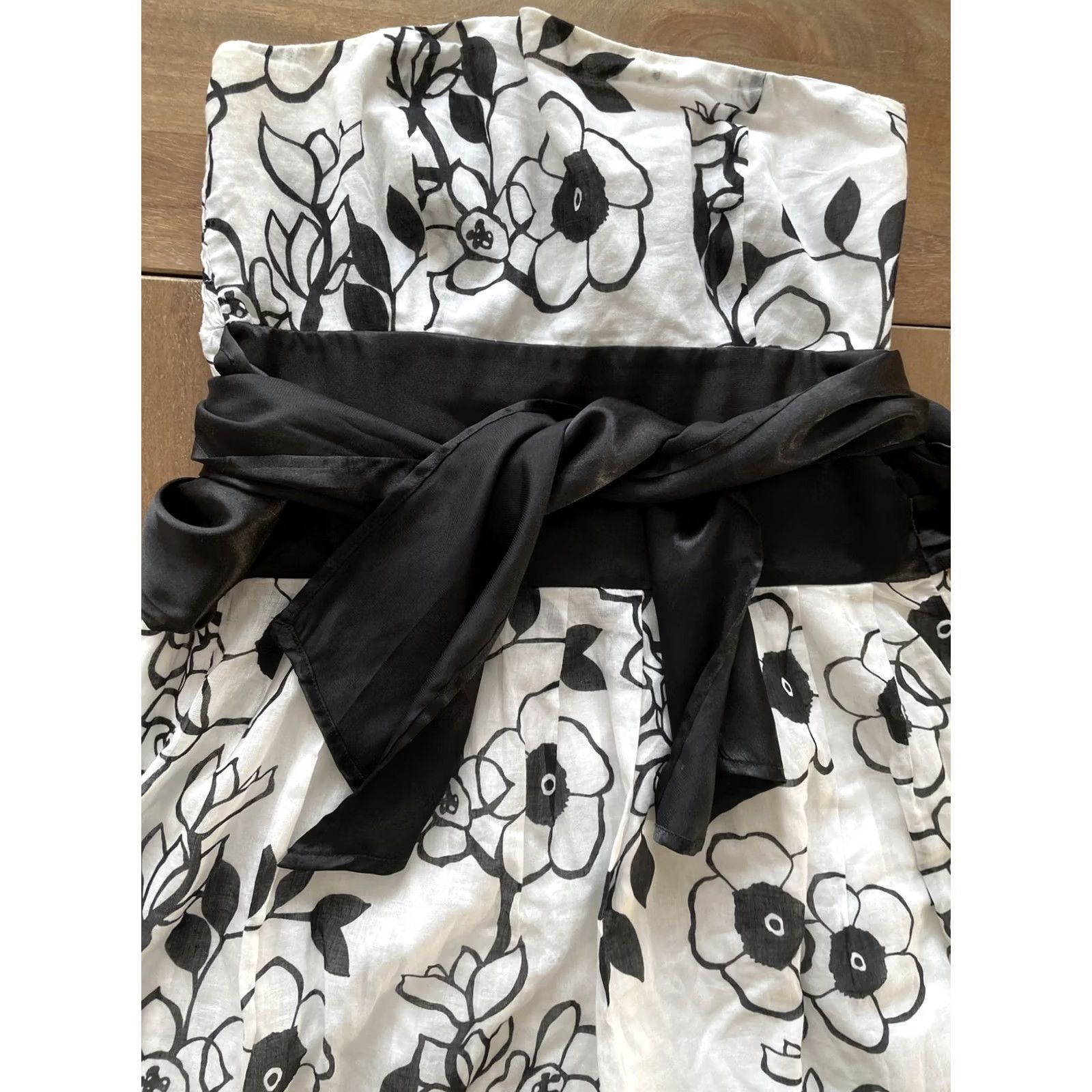 Vintage Zinc Black and White Floral Strapless Sleeveless Ribbon Dress S Size S / US 4 / IT 40 - 2 Thumbnail