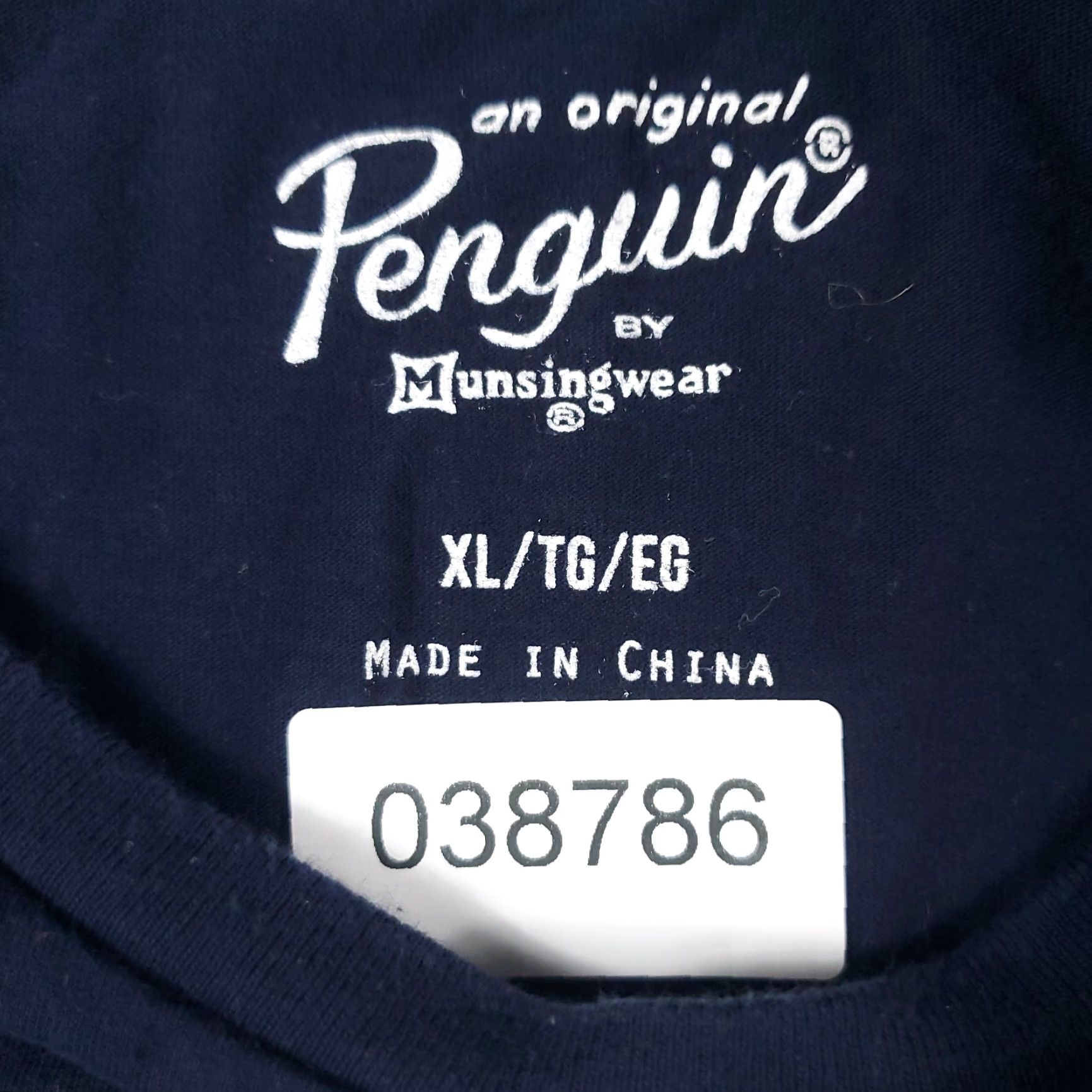 Original Penguin VINTAGE Original Penguin T Shirt Mens XL Navy Blue Short Sleeve Crew Neck Logo Pattern Solid Cotton Size US XL / EU 56 / 4 - 7 Thumbnail