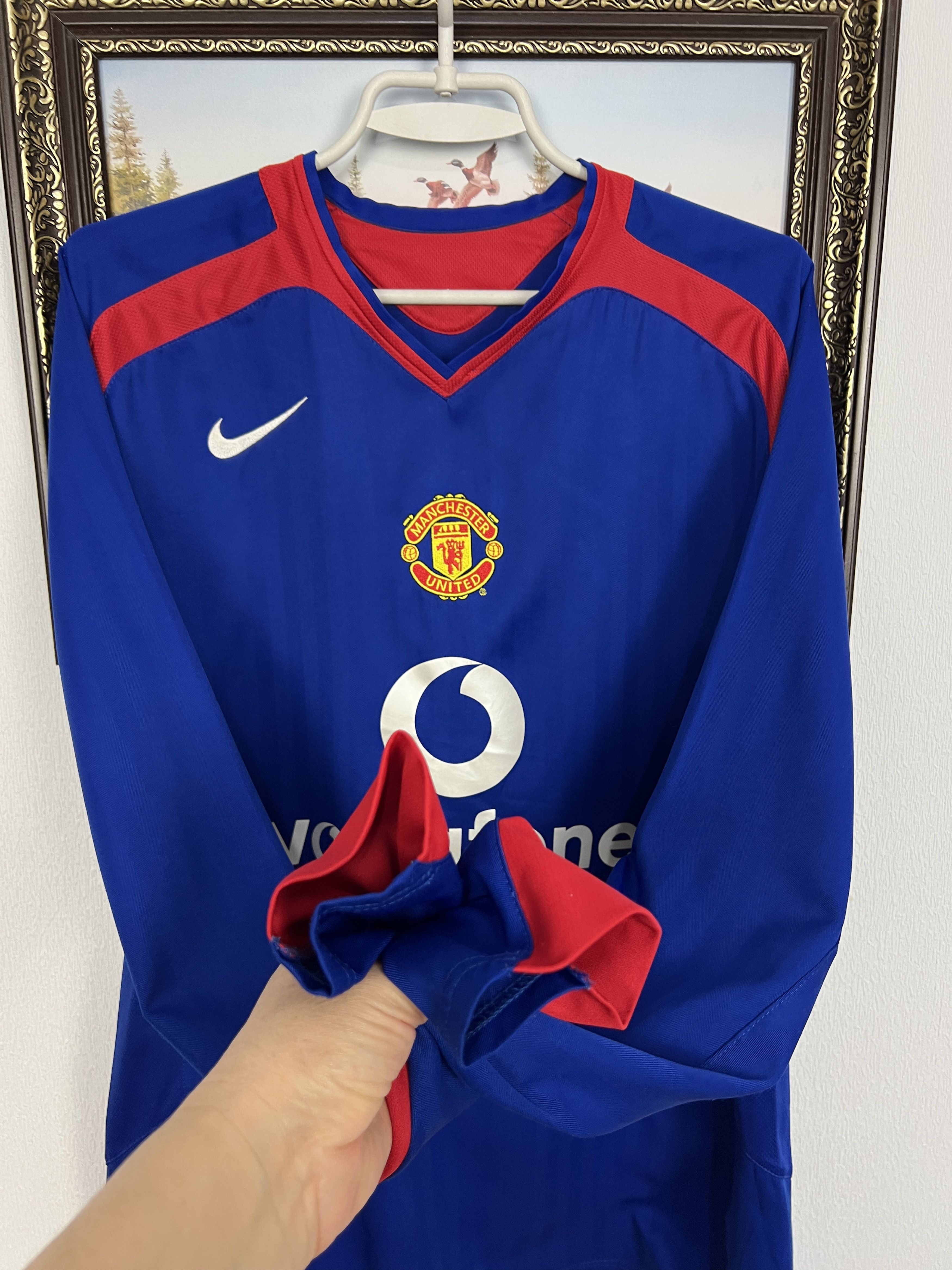 Nike Manchester United football shirt Soccer Long Sleeve Jersey Size US L / EU 52-54 / 3 - 4 Thumbnail