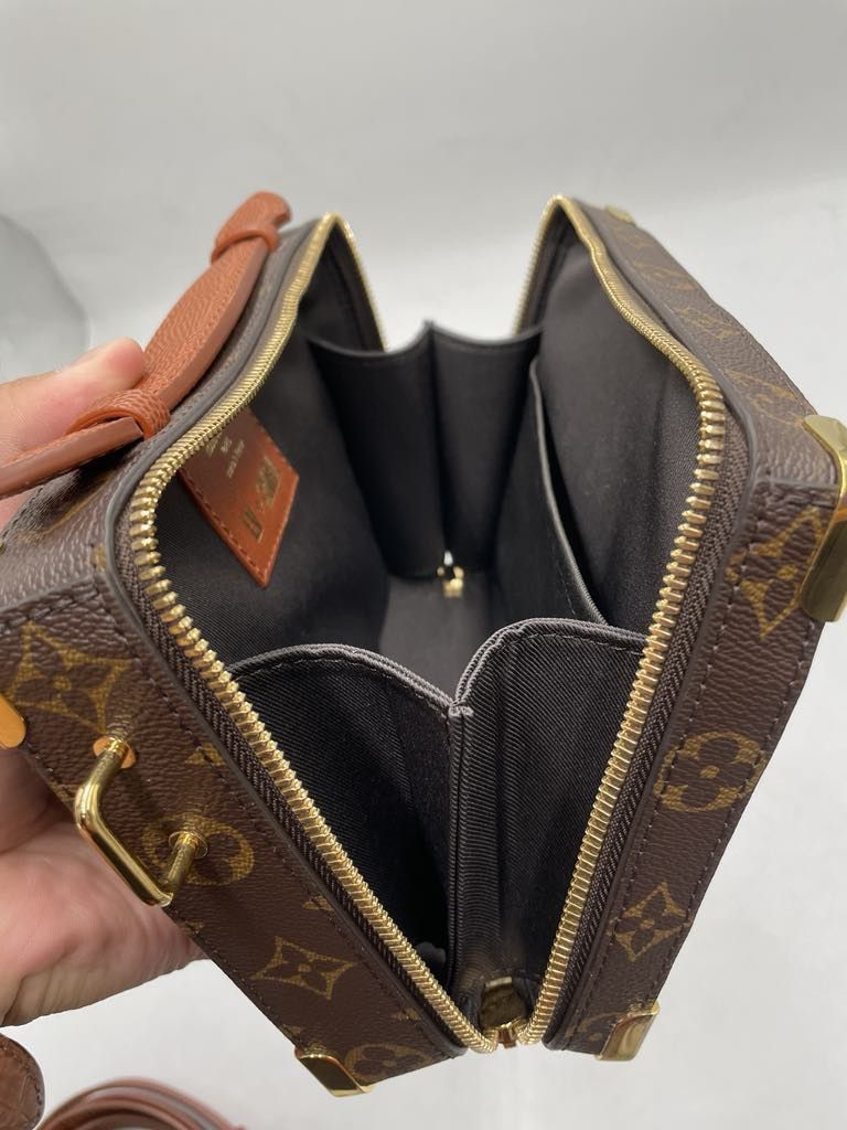 Louis Vuitton Louis Vuitton Handle Trunk Monogram Size 30 - 11 Thumbnail