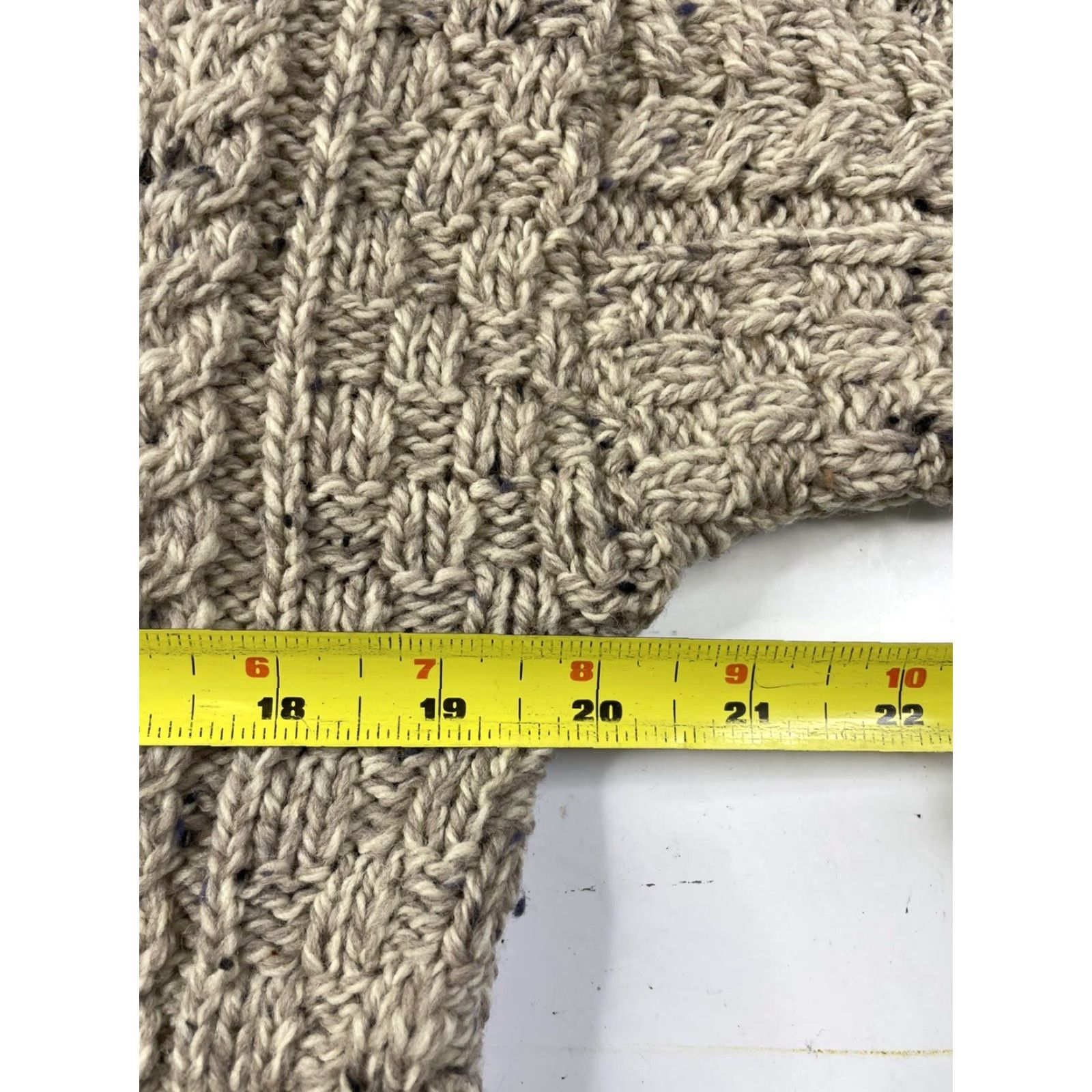 Vintage VINTAGE Aran Crafts Ireland Fisherman Sweater Cable Knit Pullover Womens Small S Crew Neck Merino Wool Oatmeal Knit Style Pullover Size S / US 4 / IT 40 - 6 Thumbnail