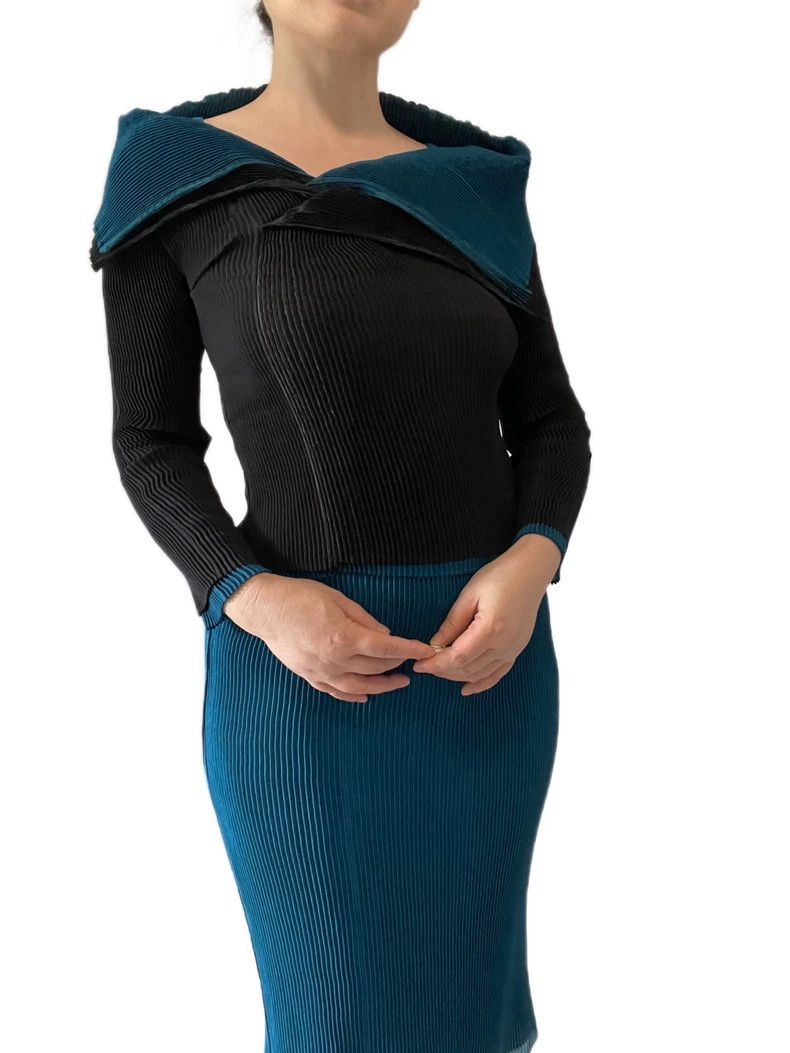 Issey Miyake Issey Miyake size:2 Black and blue main line two-color lon Size M / US 6-8 / IT 42-44 - 1 Thumbnail