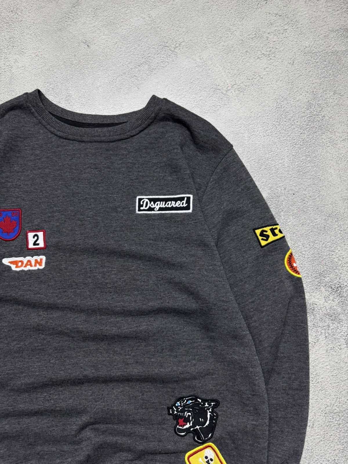 Dsquared2 Vintage Dsquared2 Sweatshirt Crewneck Patches Design Size US XL / EU 56 / 4 - 5 Thumbnail