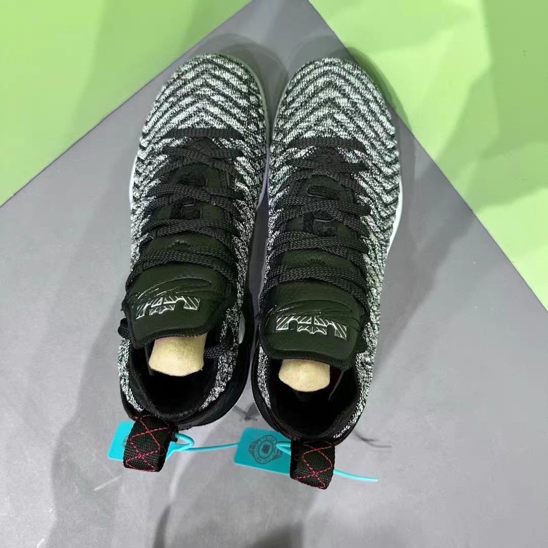 Nike Nike LeBron 16 Oreo Black White K15 Size US 9.5 / EU 42-43 - 7 Thumbnail