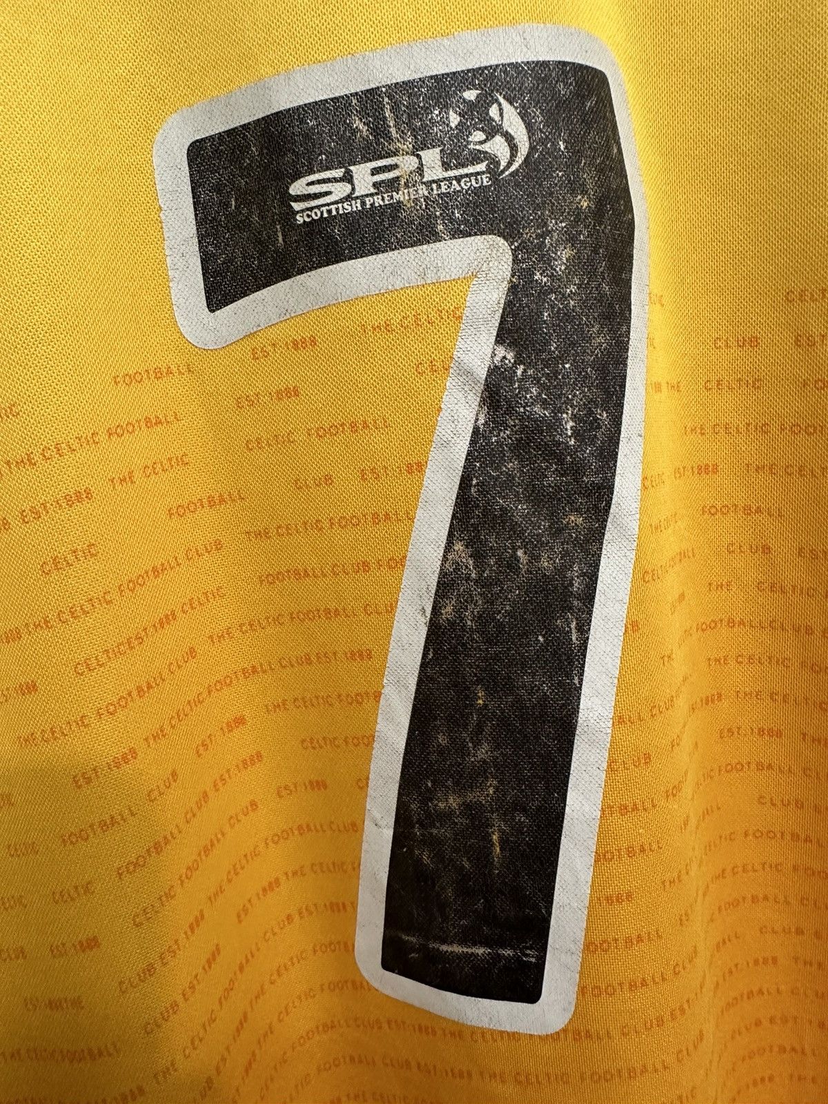 Vintage #7 LARSSON Celtic Umbro Tee Scottish Premier League 2001/02 Size US M / EU 48-50 / 2 - 11 Thumbnail
