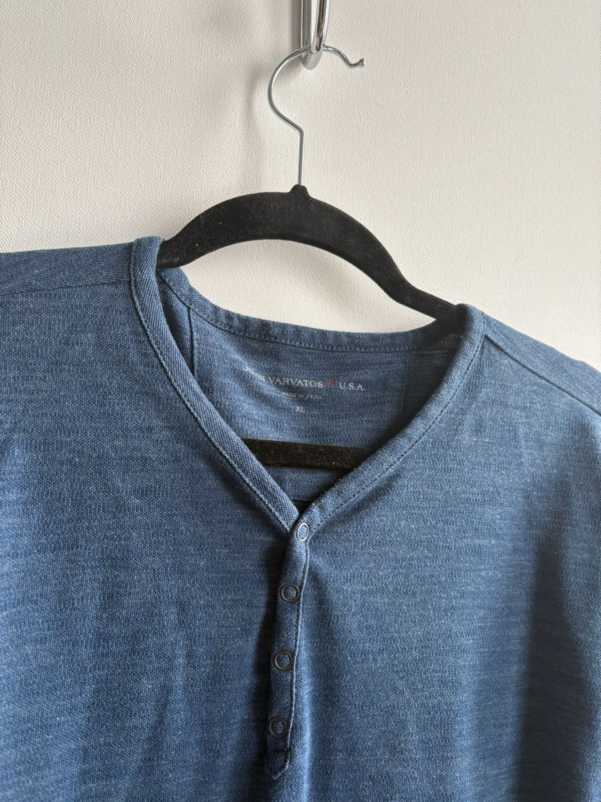 John Varvatos Vintage Streetwear Luxury John Varvatos Henley Long Sleeve Size US XL / EU 56 / 4 - 2 Thumbnail