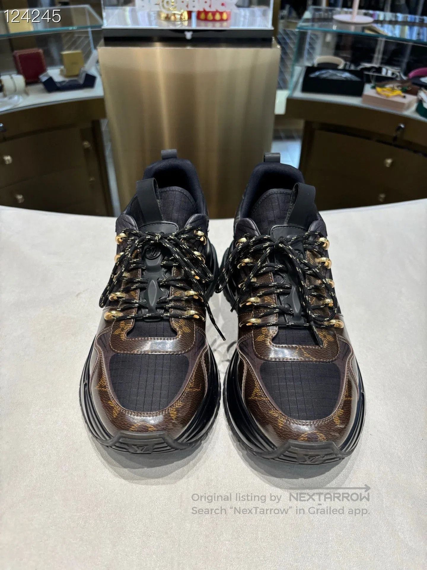 Louis Vuitton LV Run Away Low. Size US 7 / EU 40 - 1 Thumbnail