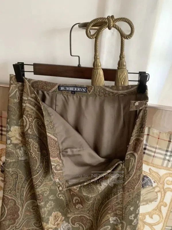 Burberry Burberry Beige Cotton Blend Midi Skirt. Size 23" - 3 Thumbnail