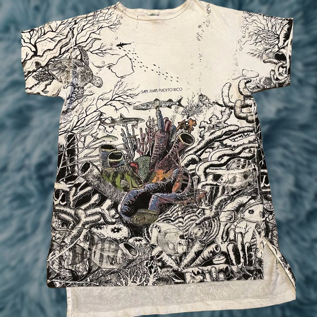 Vintage VINTAGE Puerto Rico Faded Abstract Art All Over Print T-Shirt Unisex Adults White One Size Short Sleeve Sleeping Shirt Beach Surf Fish Animal 90s Size US M / EU 48-50 / 2 - 1 Thumbnail