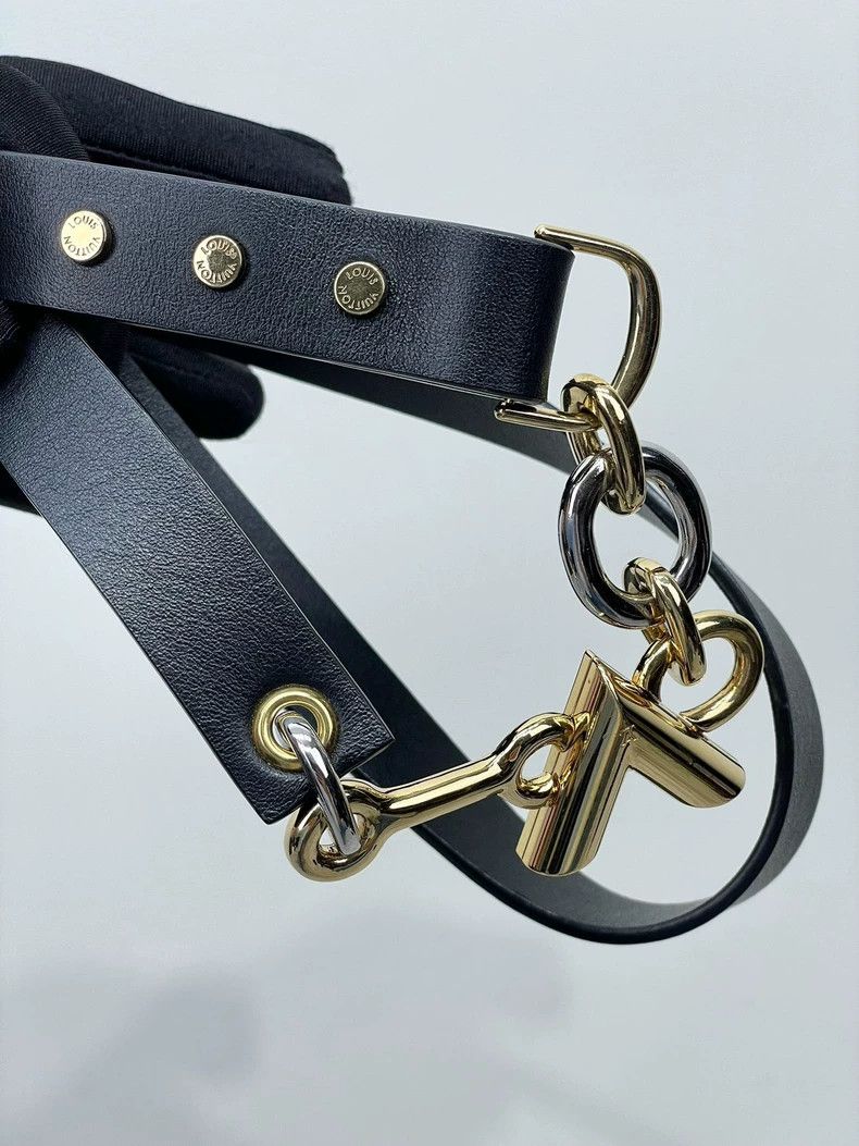 Louis Vuitton Louis Vuitton Leather belt with metal buckles belt Size ONE SIZE - 3 Thumbnail