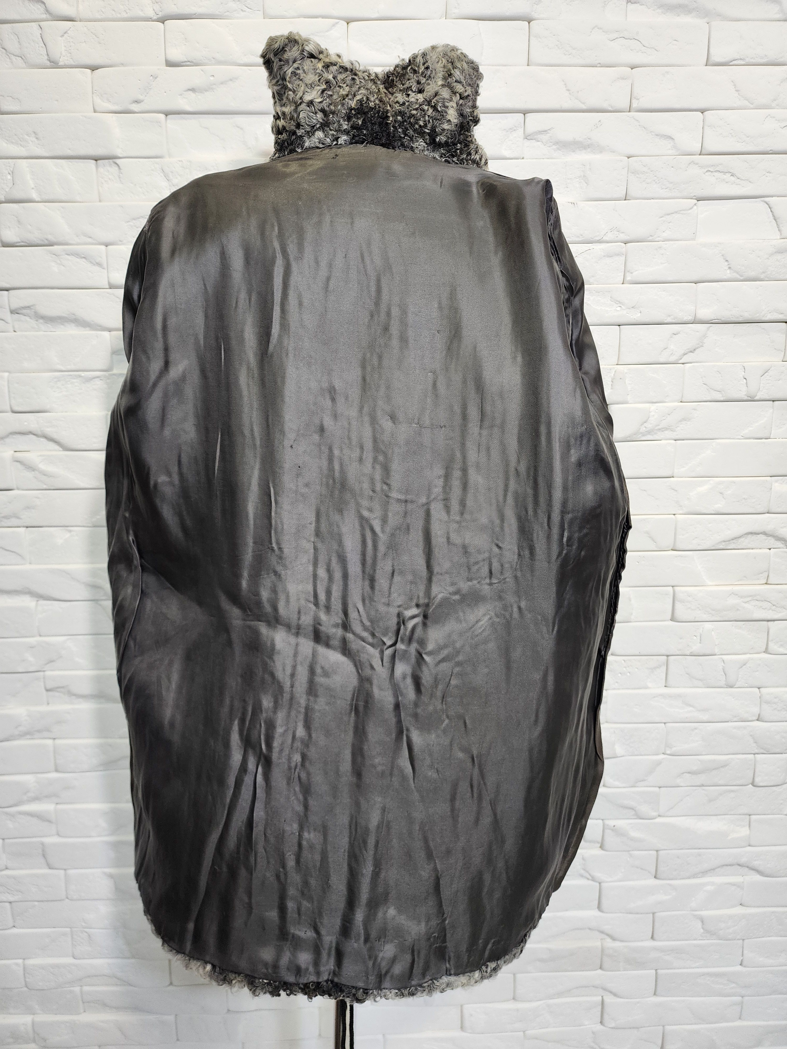 Furla Gray Sheep Fur Coat: Women's Vintage Outerwear Size XL / US 12-14 / IT 48-50 - 7 Thumbnail