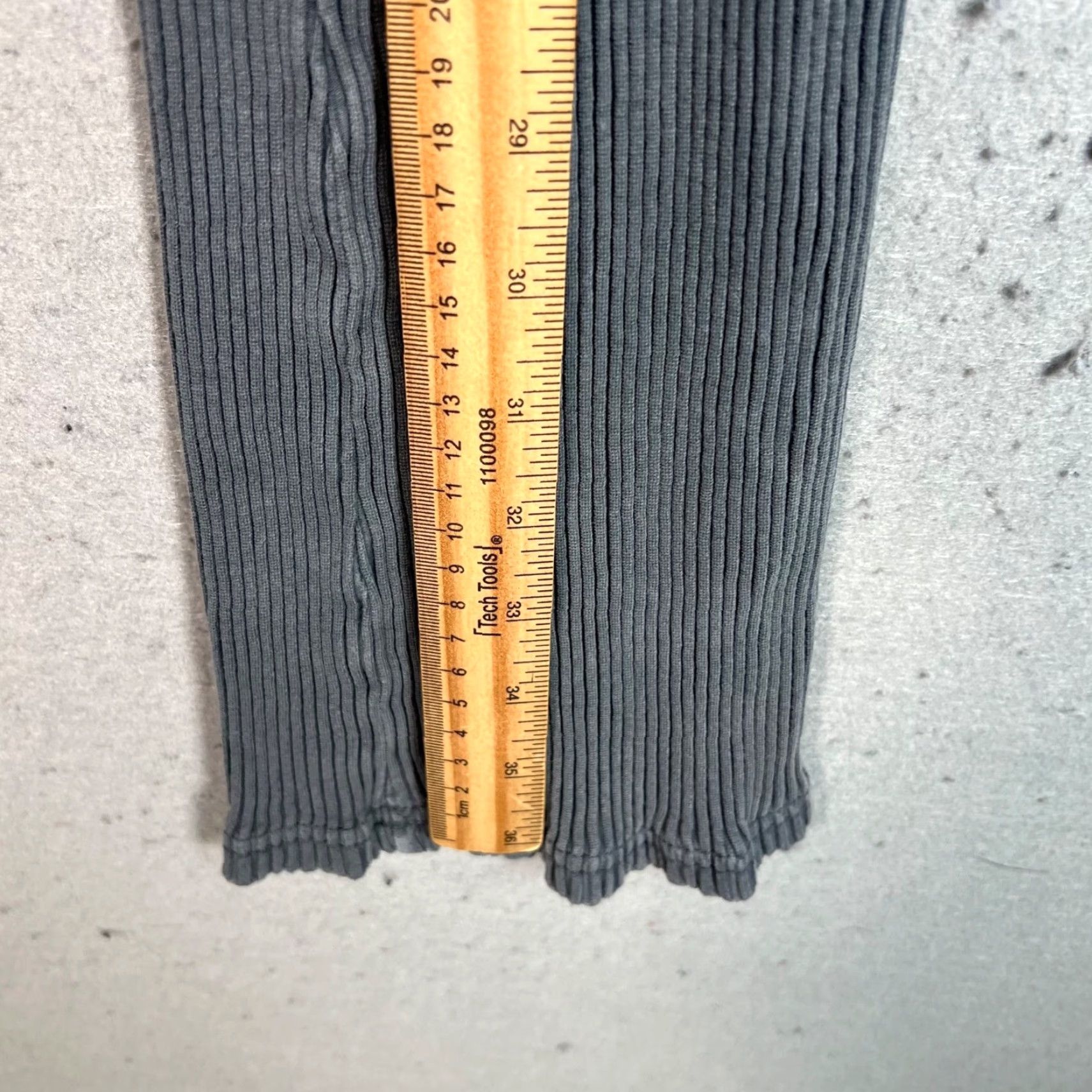 Urban Outfitters VINTAGE Urban Outfitters Womens Small Ribbed Gray Flared Leggings Cotton Blend Stretchy Size 28" / US 6 / IT 42 - 6 Thumbnail