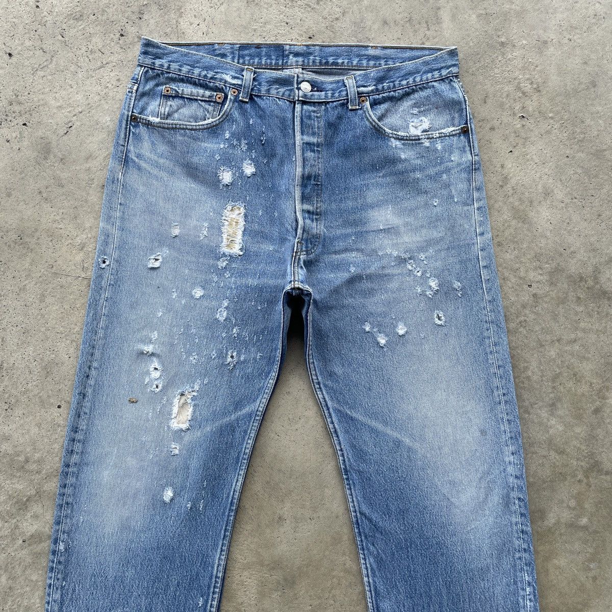 Levi's Vintage Clothing 90s Vintage Levi’s 501 USA THRASHED Sick Denim Jeans Pants Size US 37 - 3 Thumbnail