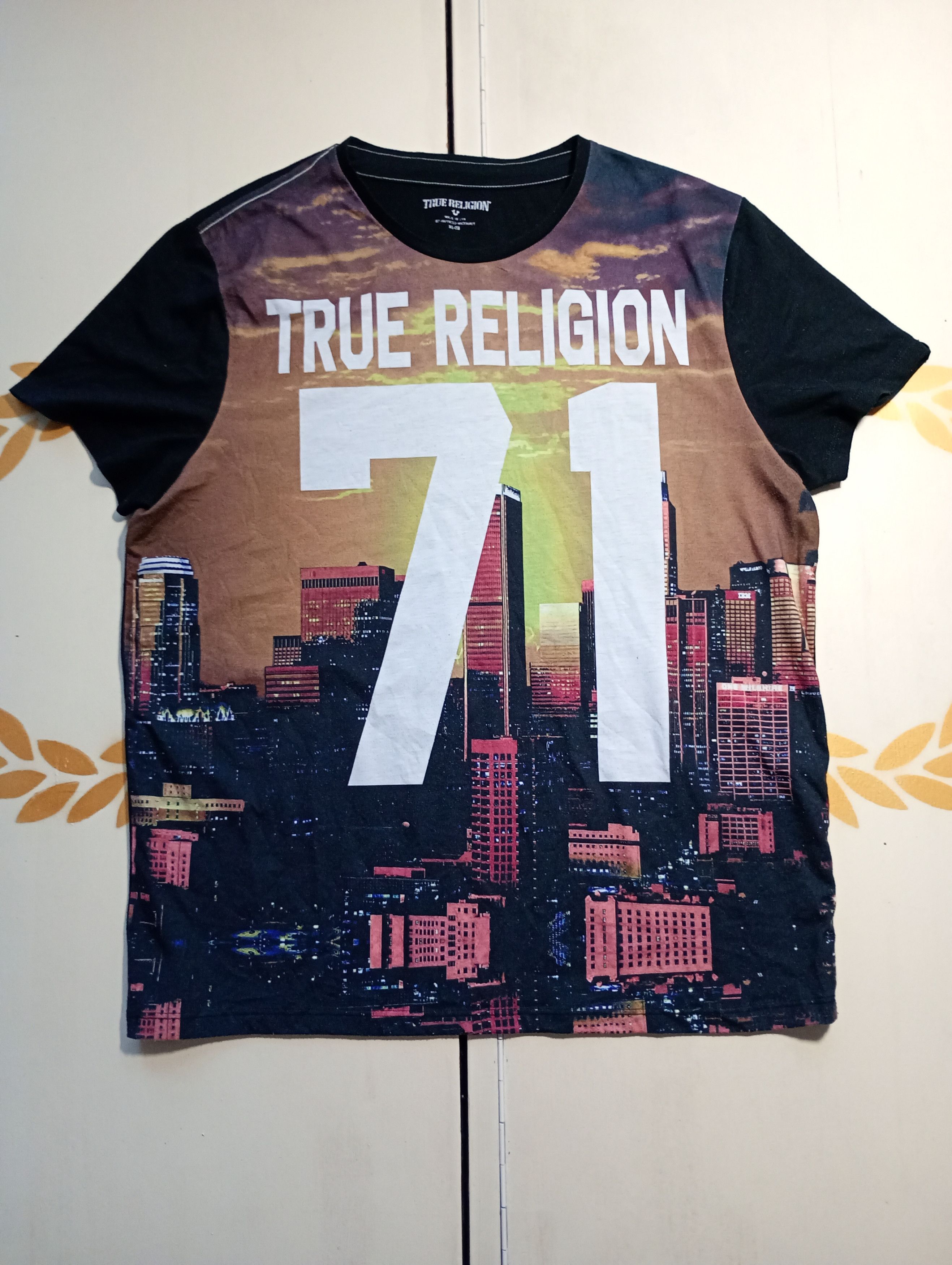 True Religion True Religion Printed T-Shirt Size US XL / EU 56 / 4 - 1 Thumbnail