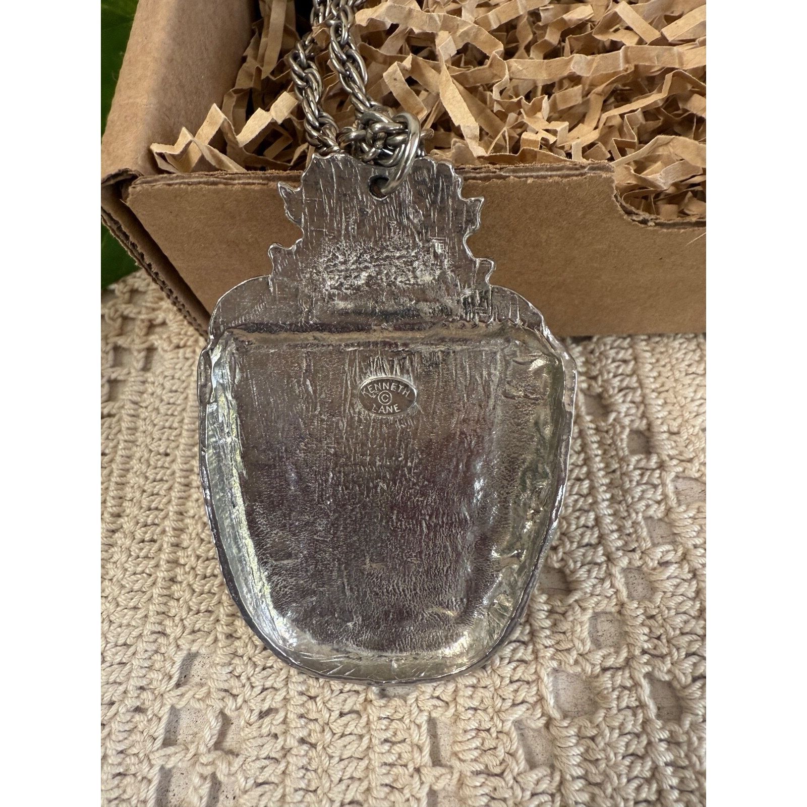 Kenneth Jay Lane Vintage KJL Kenneth Jay Lane Big Bold Pendant Size ONE SIZE - 5 Thumbnail