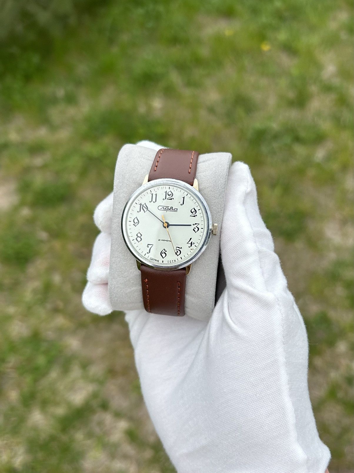 Vintage Vintage Watch Slava Soviet USSR Mechanical Wristwatch 1980s Size ONE SIZE - 12 Thumbnail