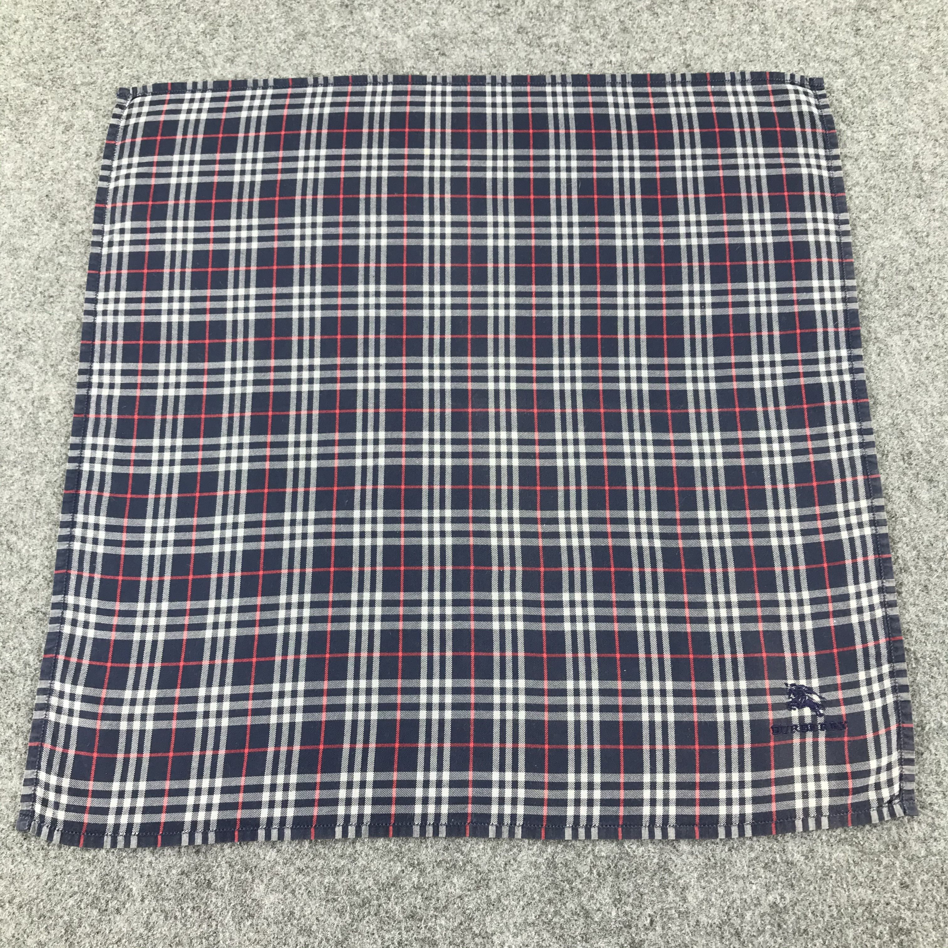 Burberry Burberrys Nova Check Handkerchief Neckerchief Bandana H282 Size ONE SIZE - 1 Thumbnail