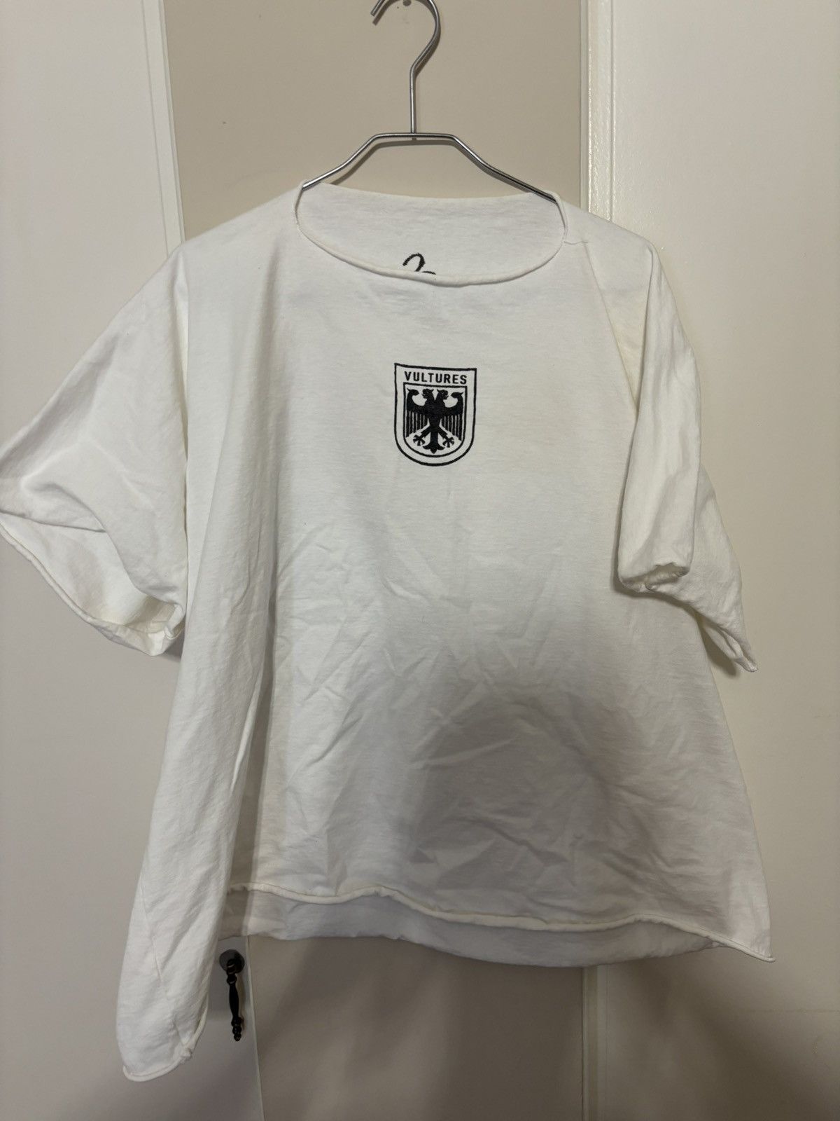 Yeezy Vulture tee Size US XL / EU 56 / 4 - 1 Thumbnail