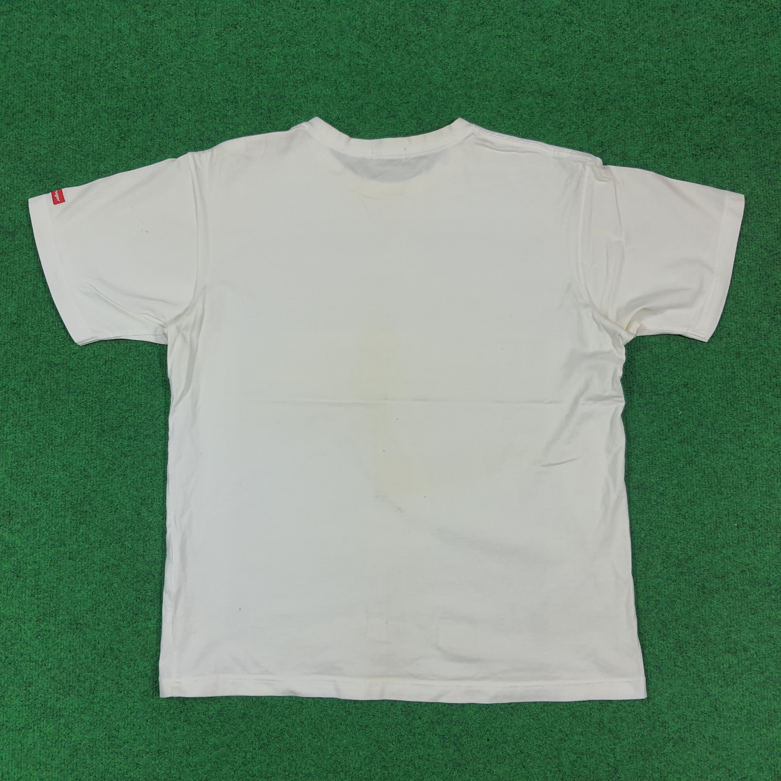 Barbara Kruger Vintage Barbara Kruger Designer Tshirt C294N77 Size US M / EU 48-50 / 2 - 3 Thumbnail