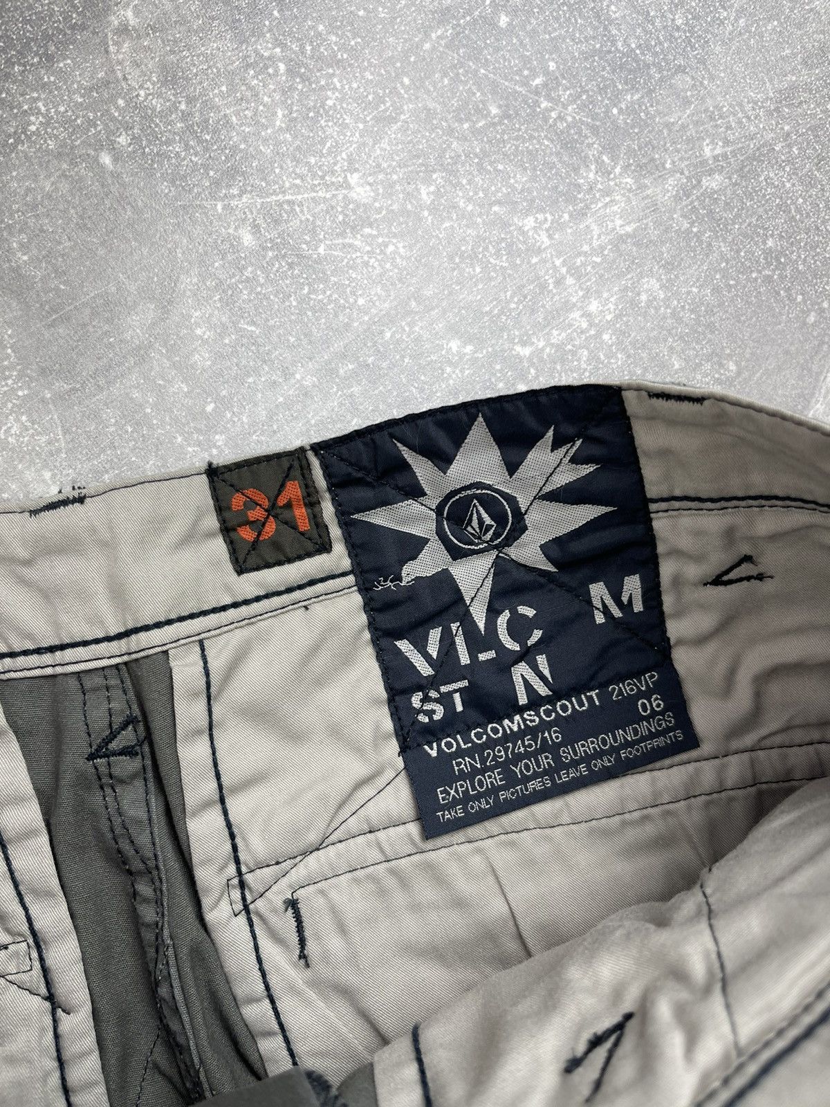 Volcom Volcom Cargo Pants Green Utility Workwear Y2K Outdoor Skater Size US 31 - 12 Thumbnail