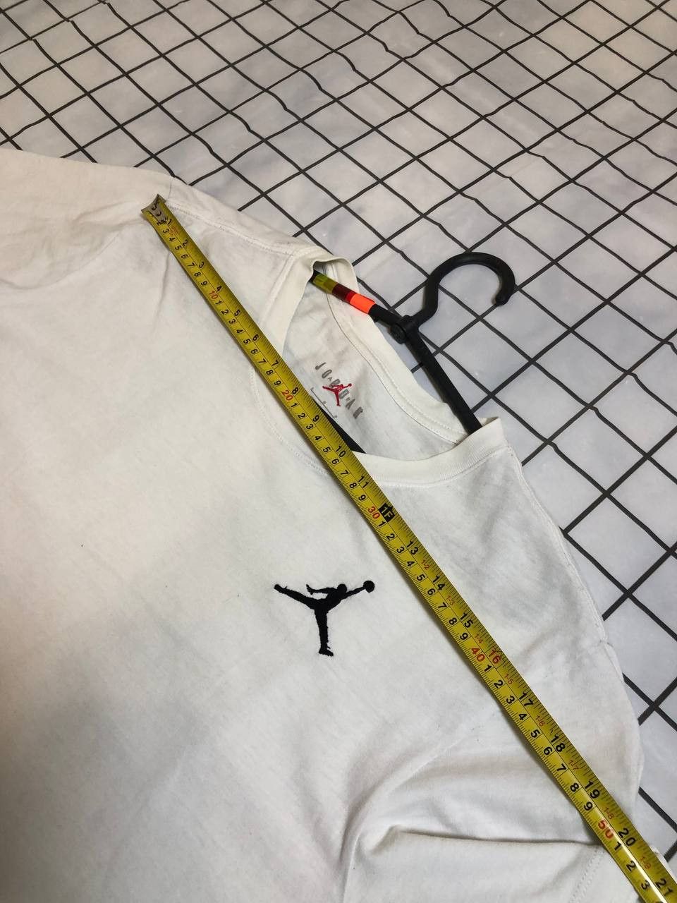 Nike VINTAGE Nike Michael Jordan T Shirt Men Single Stitch White Size US L / EU 52-54 / 3 - 5 Thumbnail
