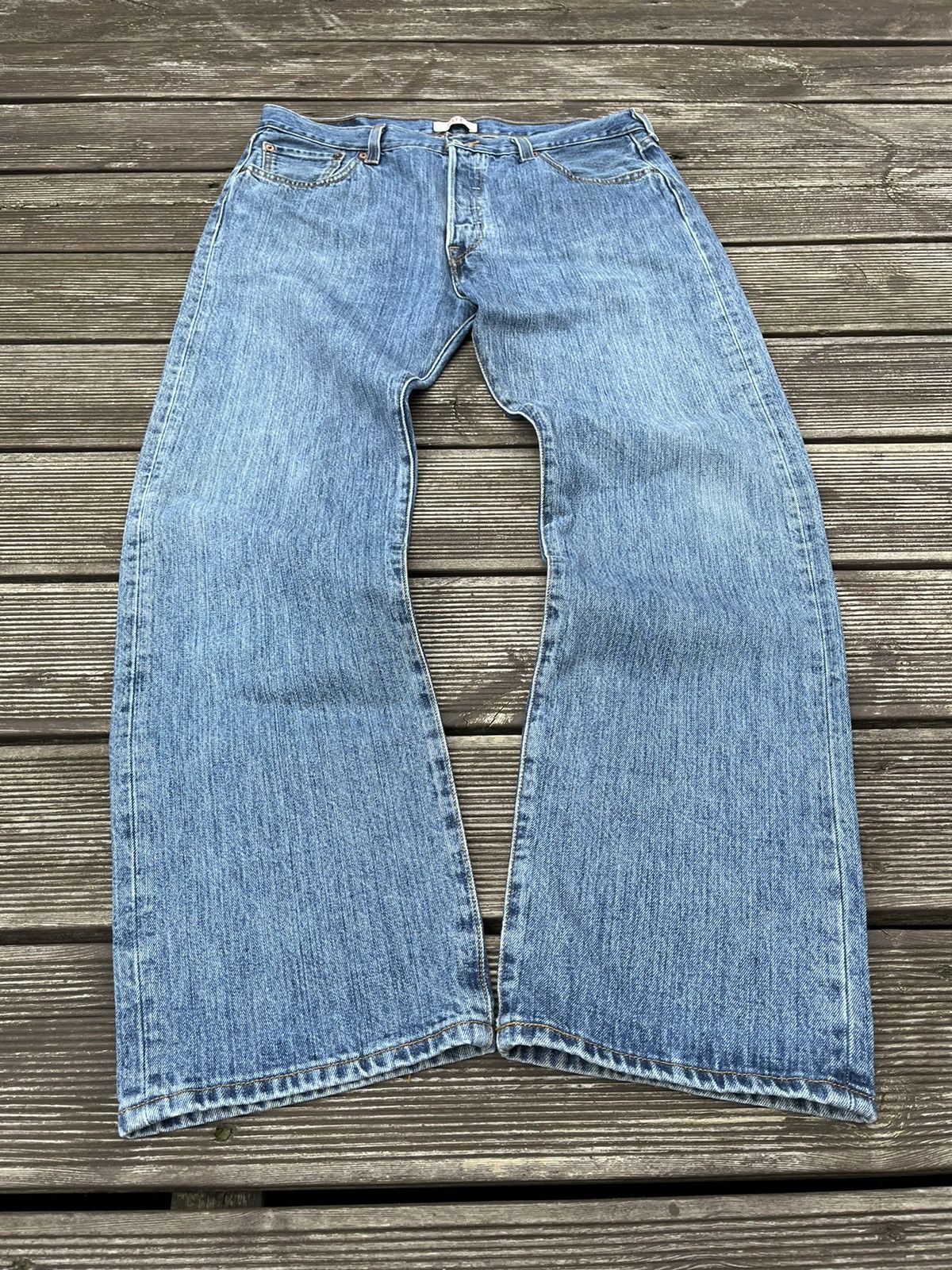 Levi's Vintage 90s Levis 501 Baby Blue Classic Jeans Pants 36x32 Size US 36 / EU 52 - 3 Thumbnail