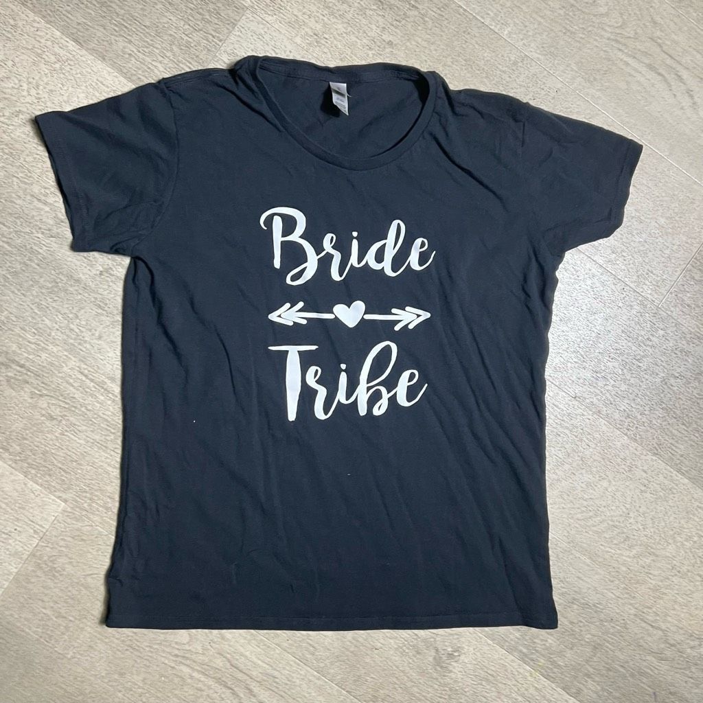 Gildan Bride Tribe, Gildan Cotton T-shirt, Heart w. Arrow in Black & White, Women’s L Size L / US 10 / IT 46 - 8 Thumbnail