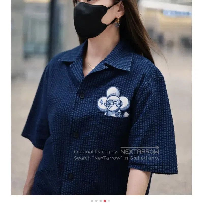 Louis Vuitton Louis Vuitton Men's Short Sleeve Navy Shirt . Size US XS / EU 42 / 0 - 7 Thumbnail