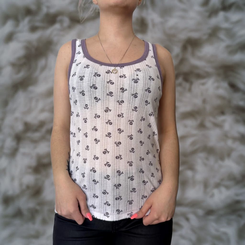 Vintage VINTAGE Y2K Tank Top Skull Crossbones Womens S White Purple Rib Knit Punk Emo Size S / US 4 / IT 40 - 1 Thumbnail