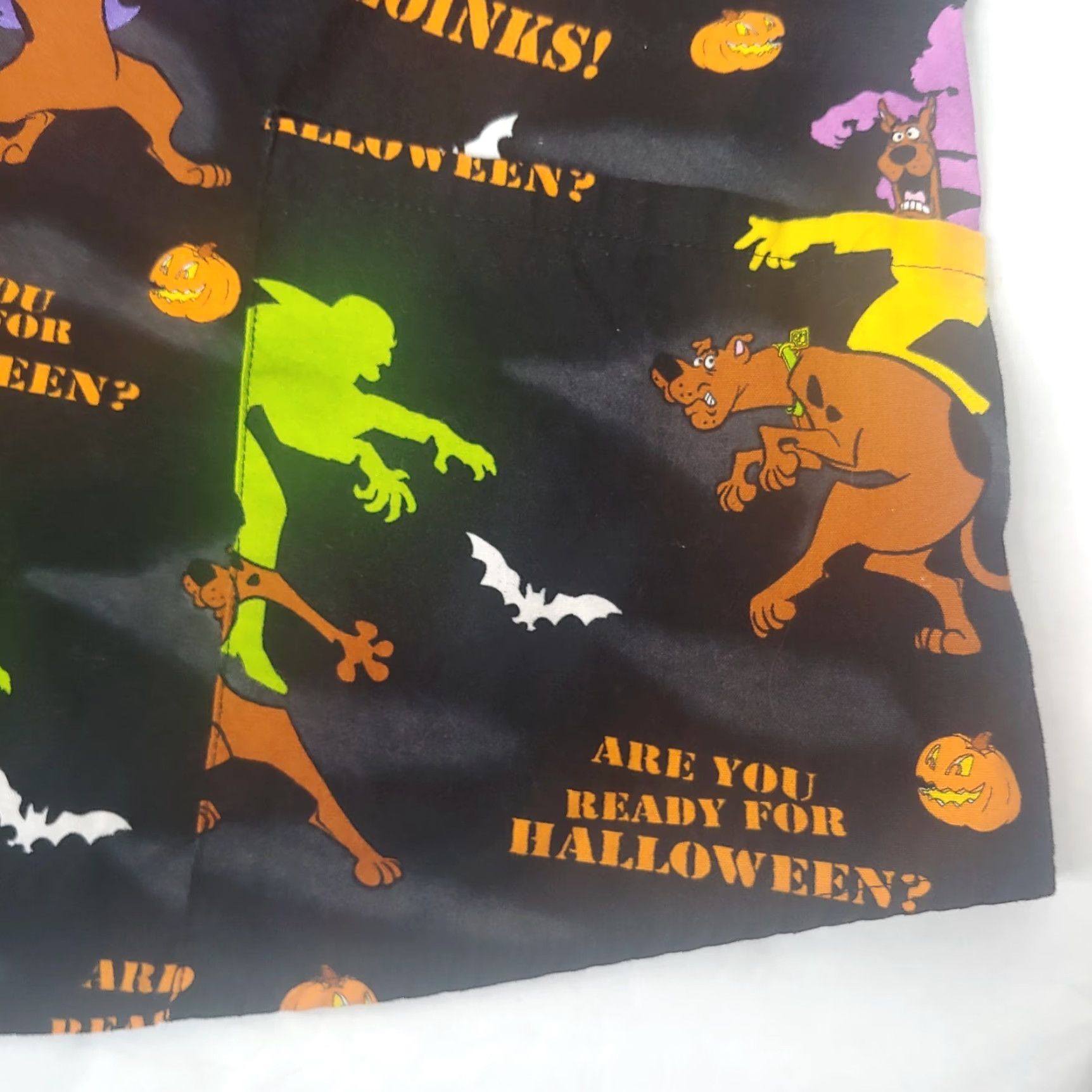 Vintage VINTAGE Scooby Doo Halloween Scrub Top Womens L Black Short Sleeve MonSTERS Bats Zoinks Size L / US 10 / IT 46 - 4 Thumbnail