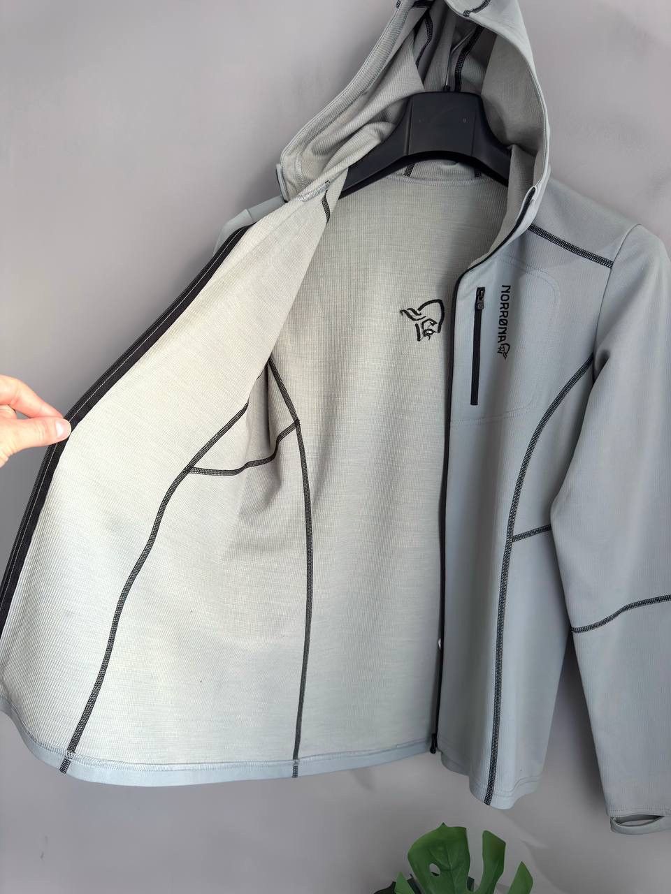 Norrona Norrona Trollveggen Warm Wool1 Women's Grey Zip Hoodie, M Size M / US 6-8 / IT 42-44 - 8 Thumbnail