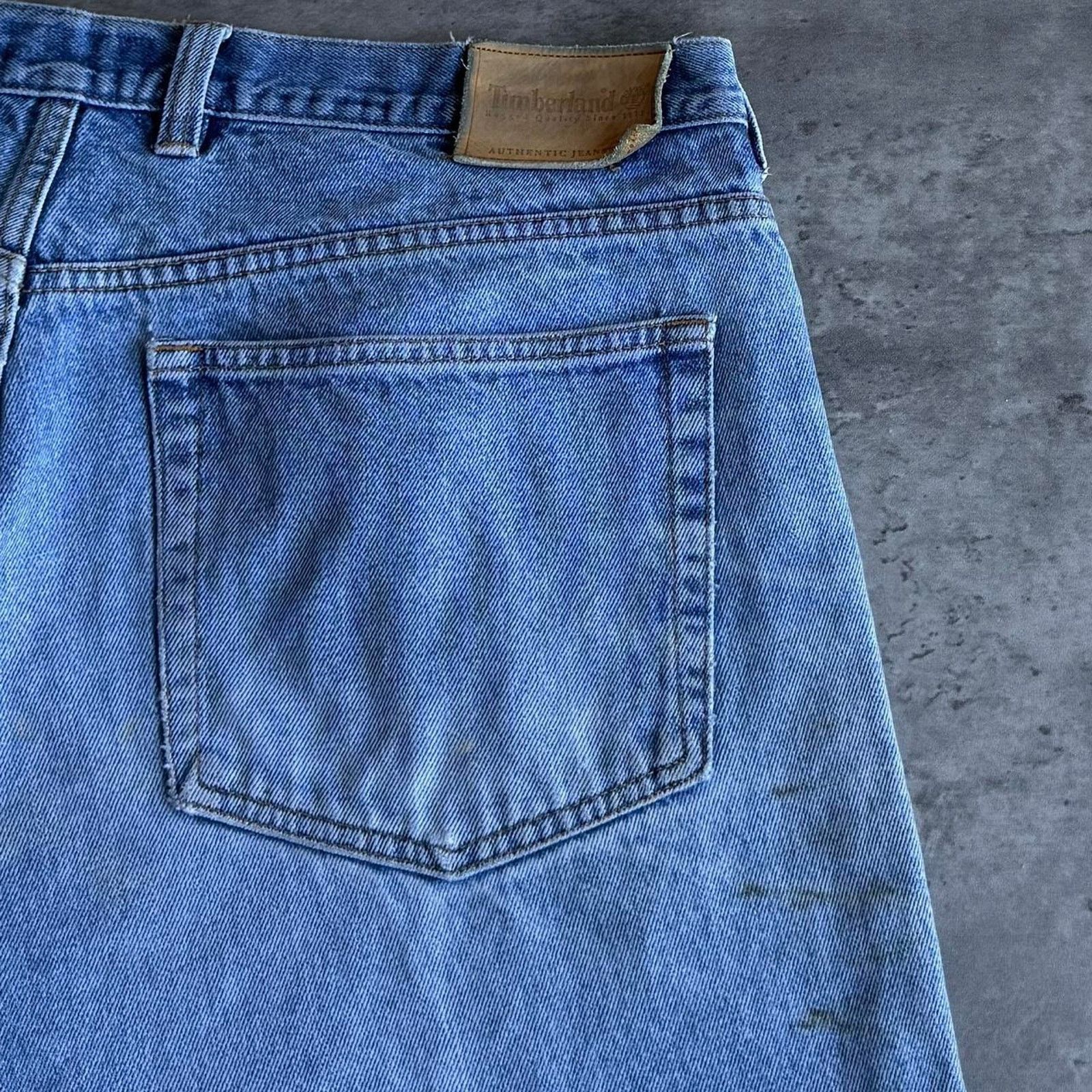 Timberland × Vintage Timberland Light Wash Relaxed Fit Essential Blue Denim Jeans Size US 36 / EU 52 - 3 Thumbnail