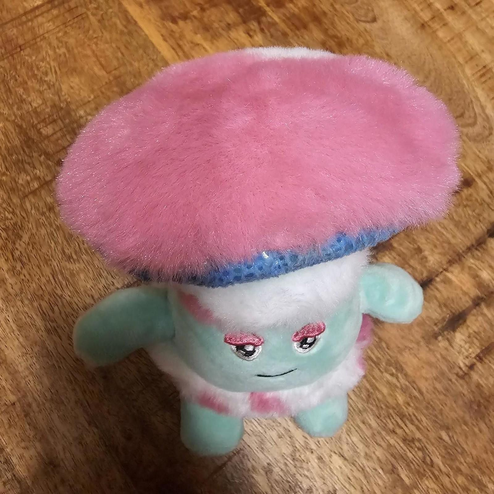 Other Multi Stuffed-animal Living on the Veg Mushroom Toy Size ONE SIZE - 3 Thumbnail