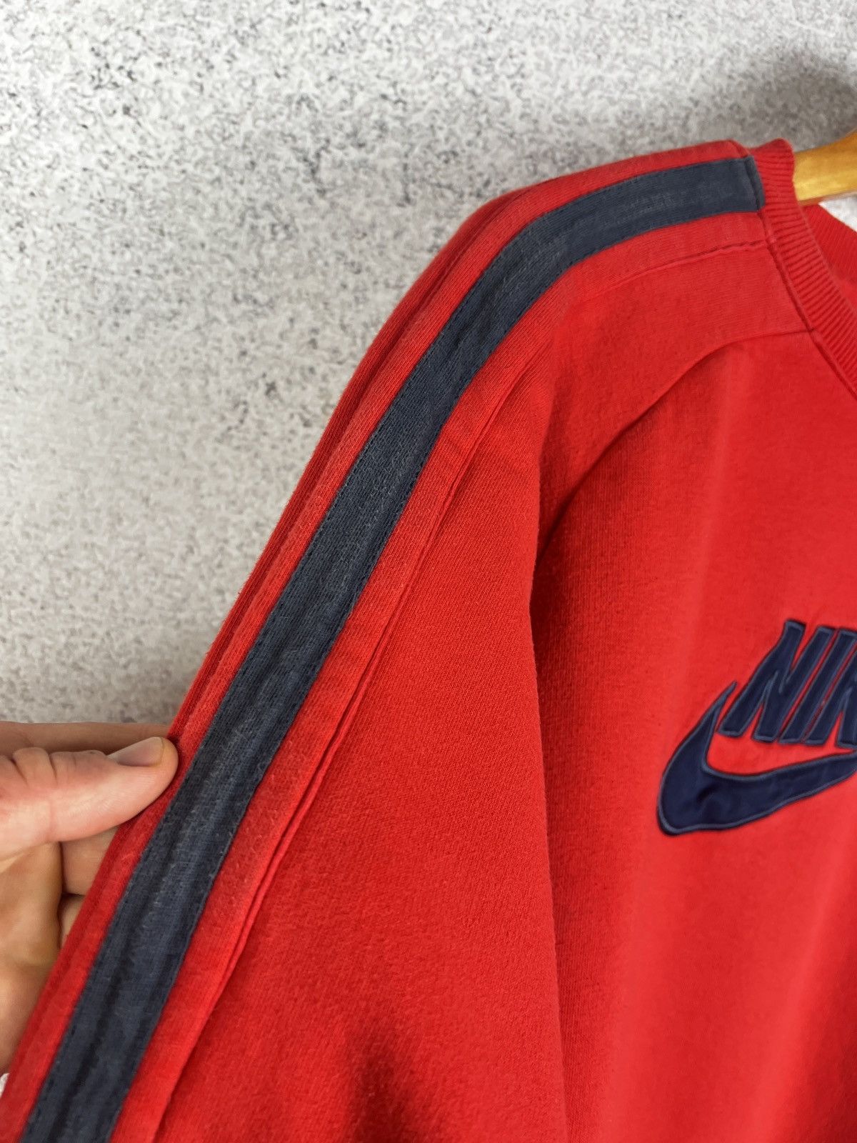 Nike Vintage Y2K Nike Big Swoosh Logo Sweatshirt Boxy Fit Size US M / EU 48-50 / 2 - 4 Thumbnail