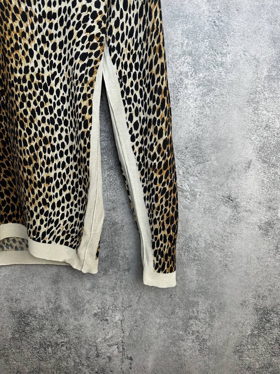 Dolce & Gabbana Dolce & Gabbana Y2k Leopard Top V-Neck Silk Sweater 2000s LS Size S / US 4 / IT 40 - 8 Thumbnail