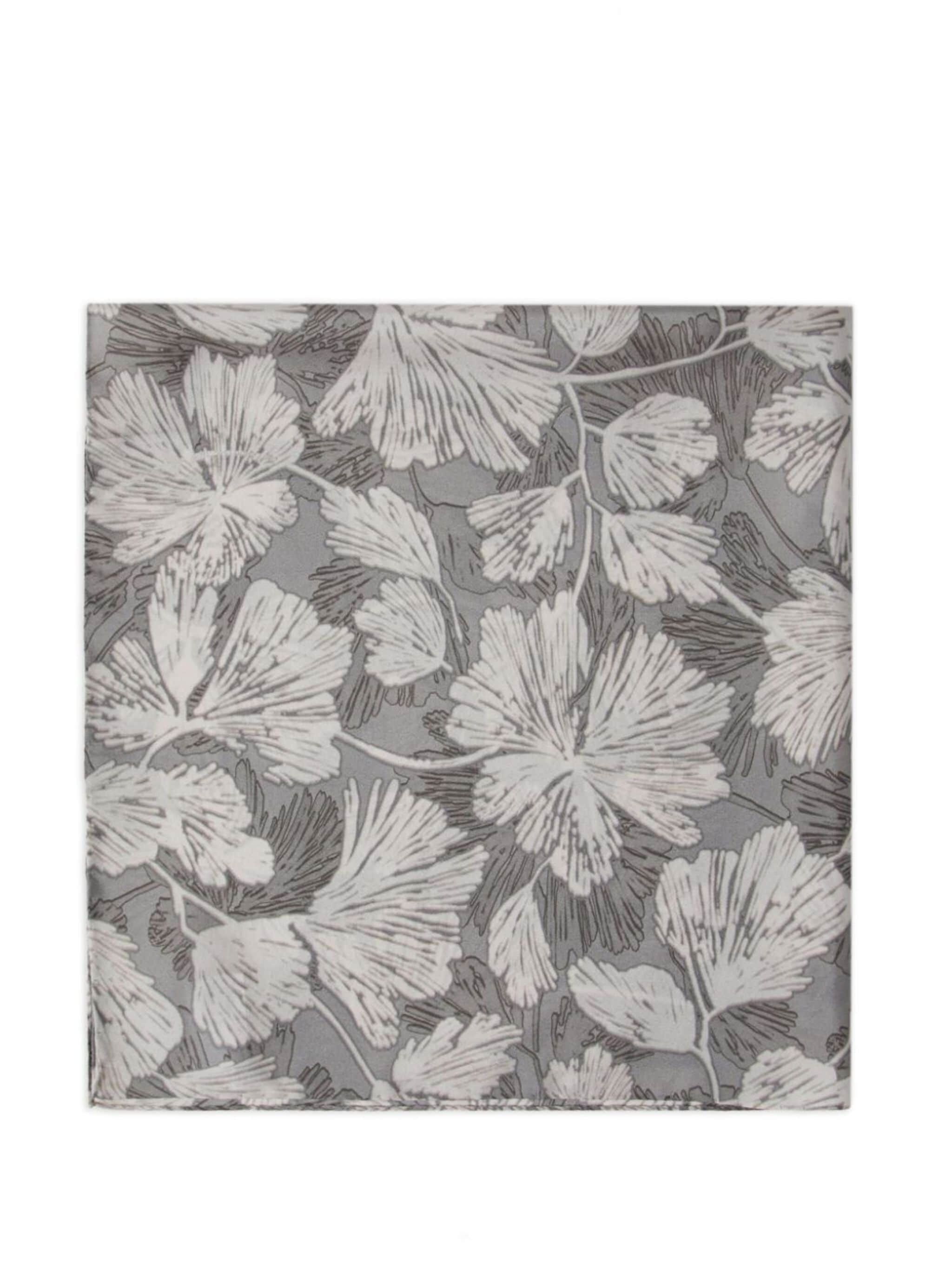 o1w1db10825 Size: OS/ Scarf in Grey