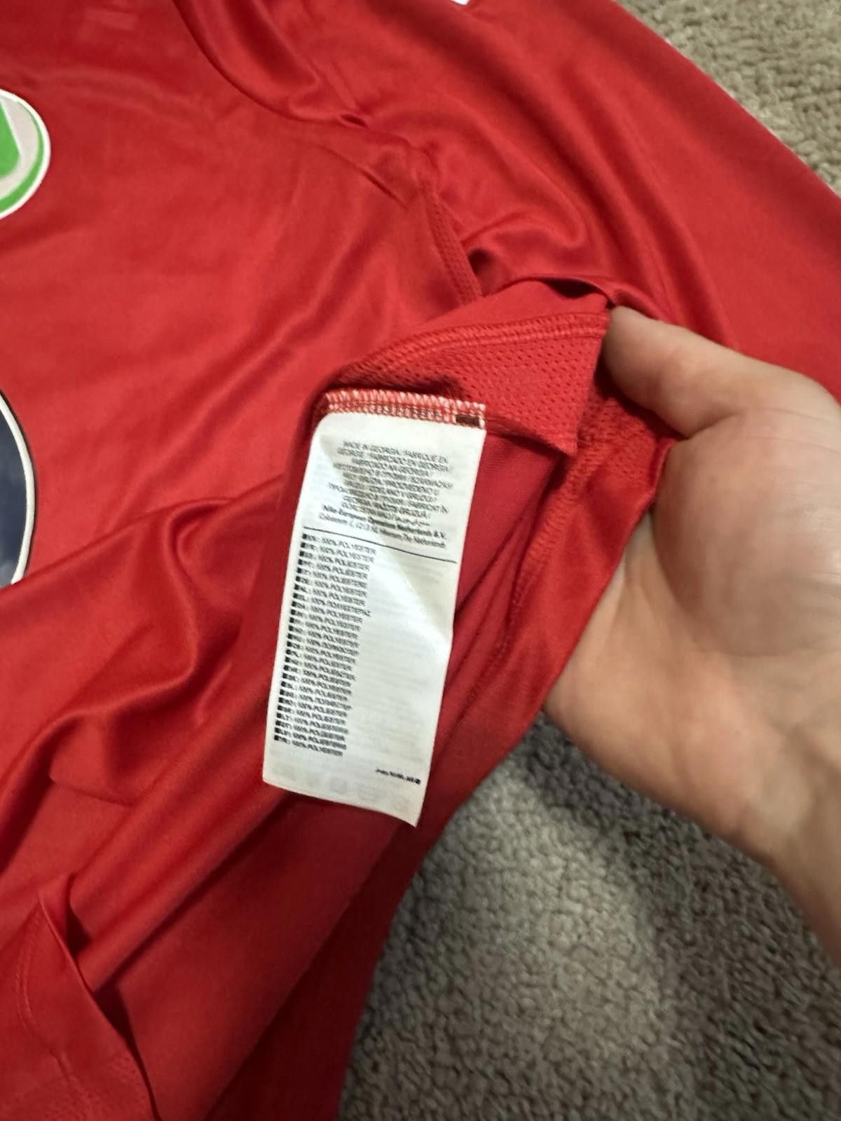 Nike WOLFSBURG GOALKEEPER FOOTBALL SHIRT 2010-2011 JERSEY SIGNED Size US M / EU 48-50 / 2 - 7 Thumbnail