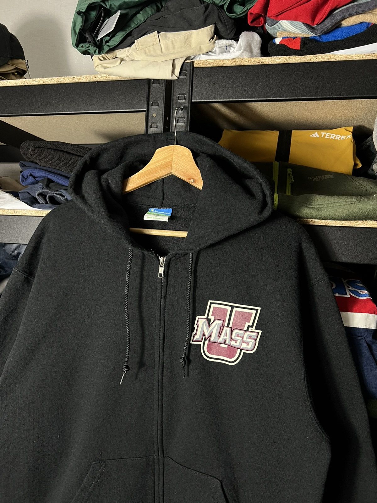 Champion Champion UMass Zip Hoodie Black Size M University Logo Y2K Size US M / EU 48-50 / 2 - 3 Thumbnail