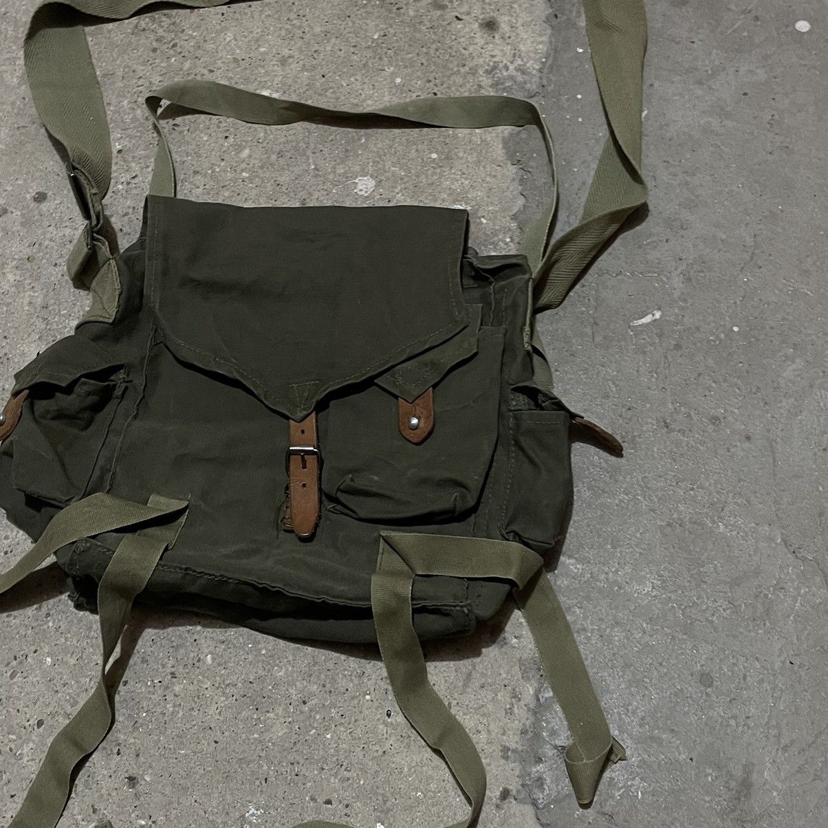 Vintage Vintage army cross body multi pocket bag Size ONE SIZE - 4 Thumbnail