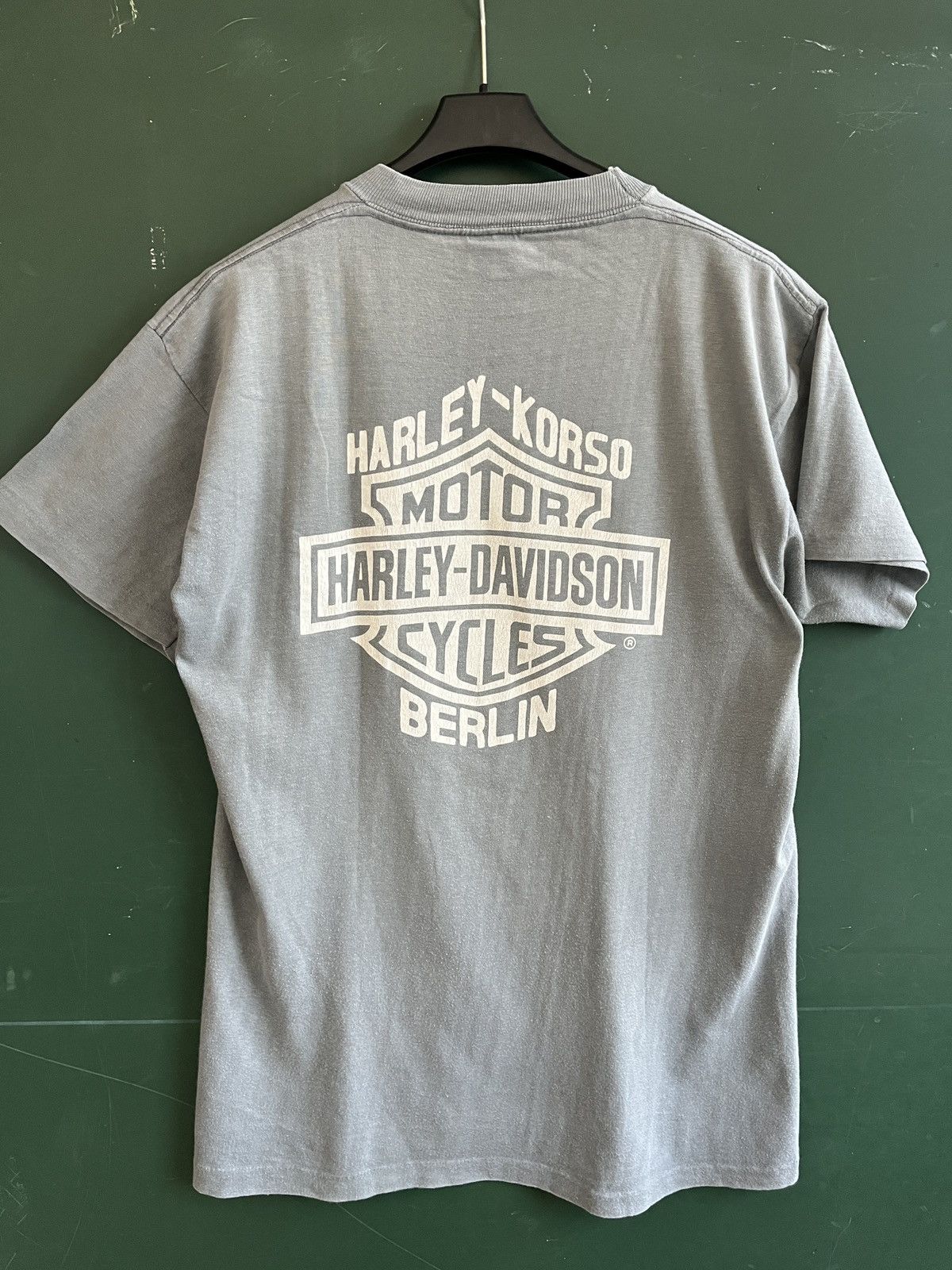 Harley Davidson Vintage Harley Davidson 3D Emblem Berlin 1989 Size US M / EU 48-50 / 2 - 2 Thumbnail