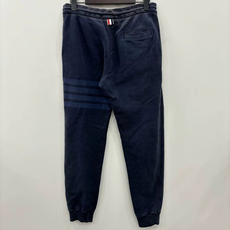 Thom Browne Thom Browne size0 Casual trousers Size US 26 / EU 42 - 2 Thumbnail